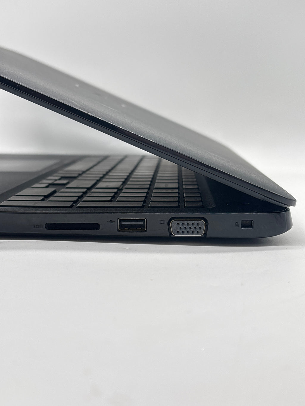 Dell Latitude 3500 15.6" i5-8365U 8GB RAM 512GB SSD - Remotely Managed