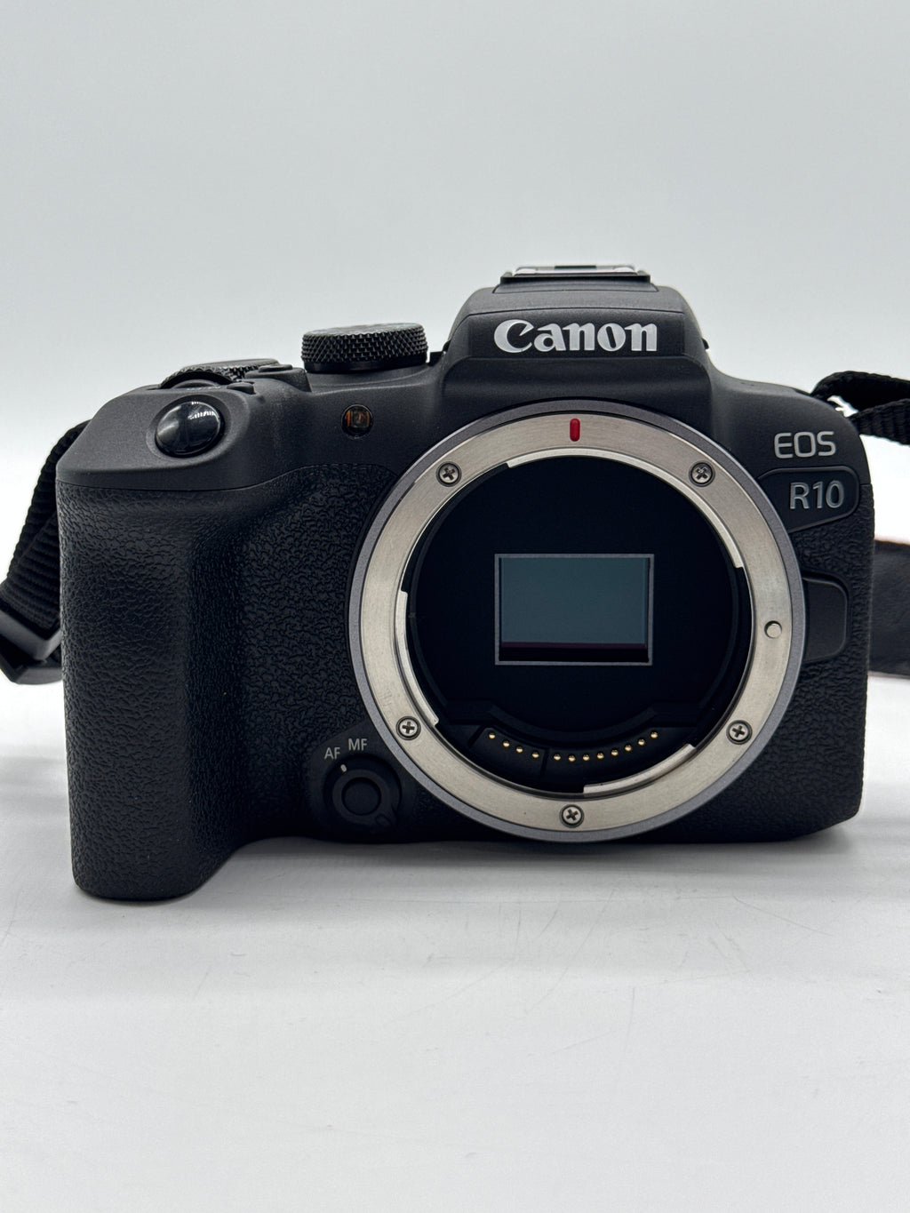Canon EOS R10 Mirrorless Camera w/ RF-S 18-45mm Lens Black - Used