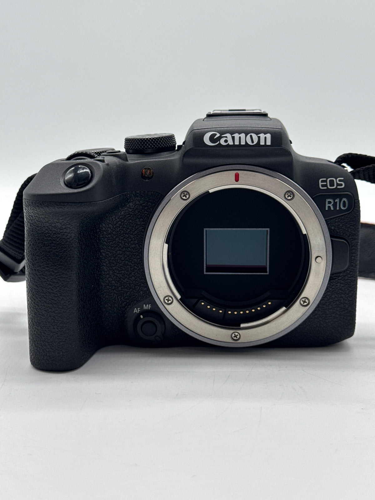 Canon EOS R10 Mirrorless Camera w/ RF-S 18-45mm Lens Black - Used