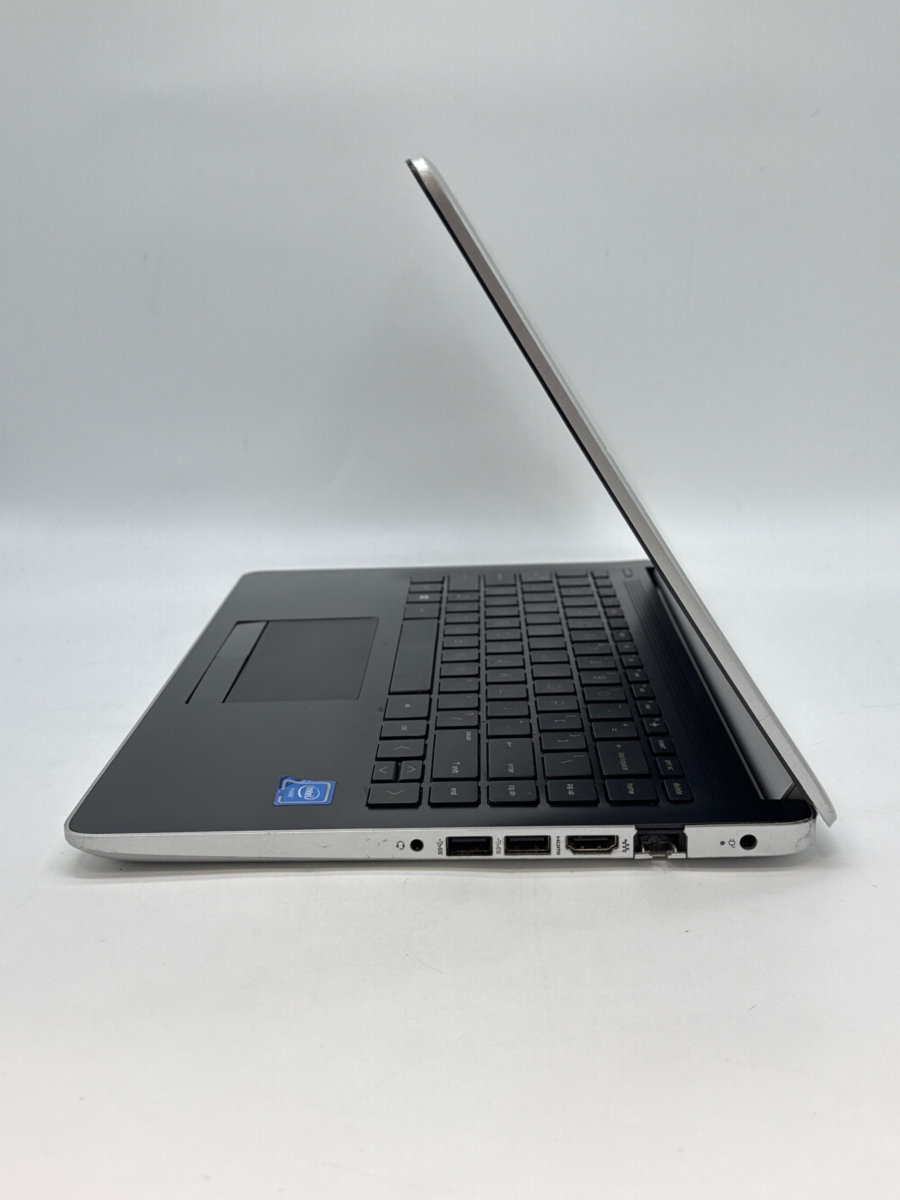 HP Laptop 14-df0018wm Celeron N4000 4GB RAM 64GB SD - For Parts Bad LCD