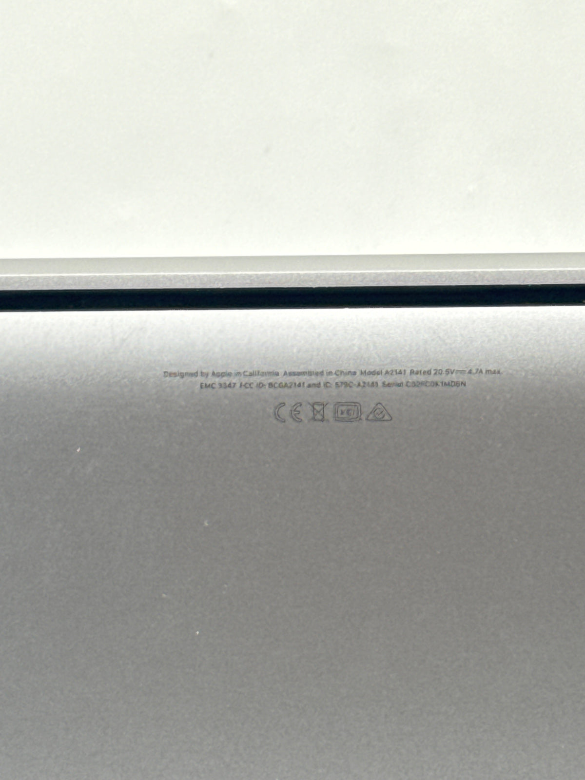 Apple MacBook Pro 16" A2141 2019 Core i7 16GB RAM 1TB SSD Silver - READ
