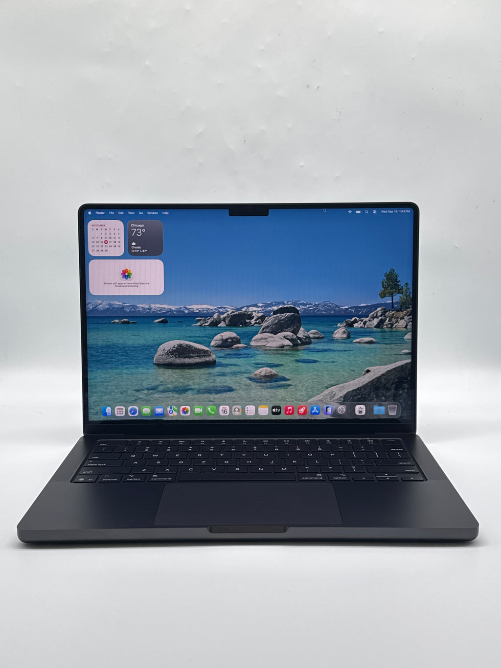 Apple MacBook Pro 14" M5 2025 24GB RAM 1TB SSD Midnight - Used