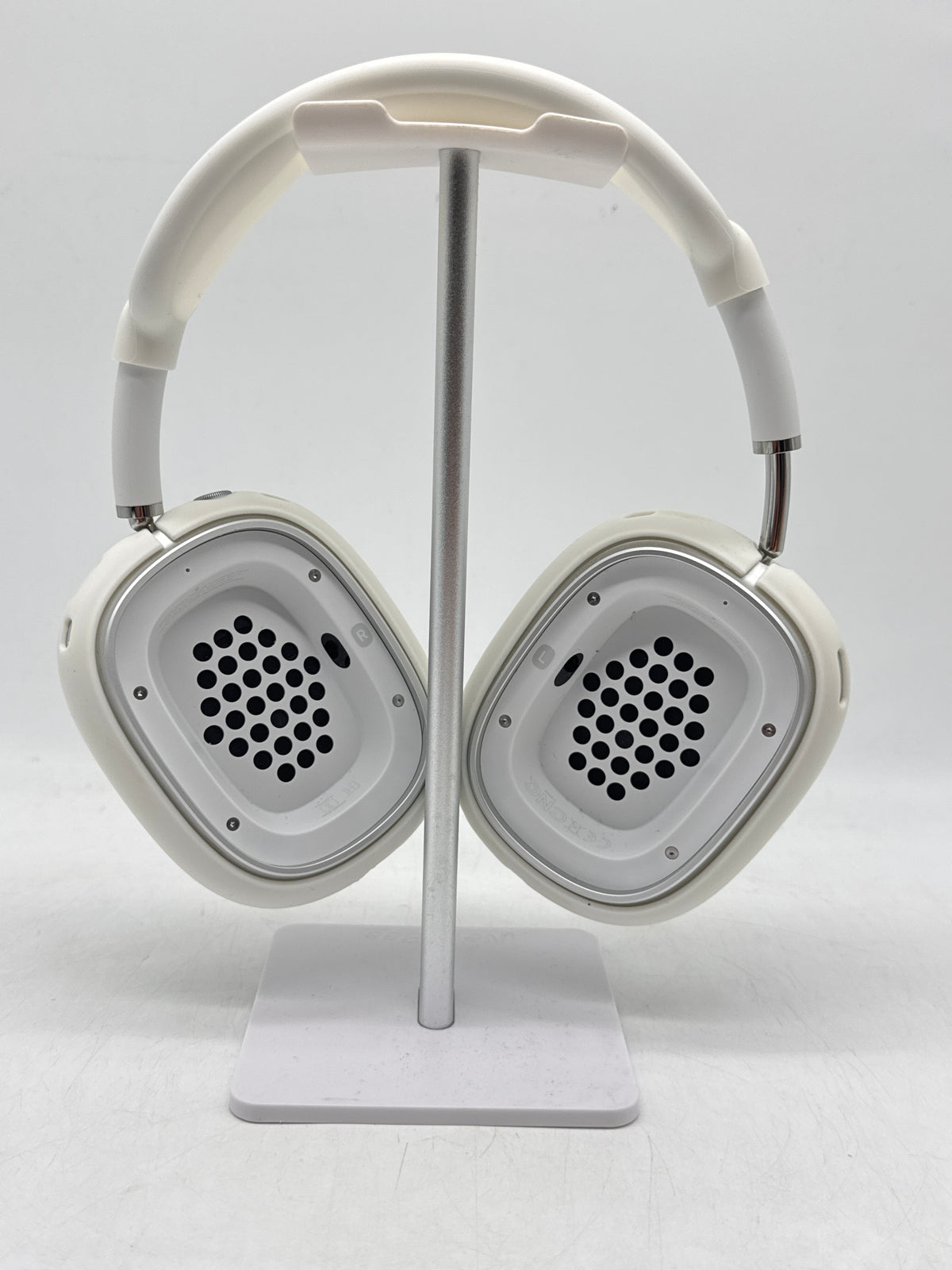 Apple AirPods Max A2096 Silver Wireless Over-Ear Headphones Bluetooth - Used
