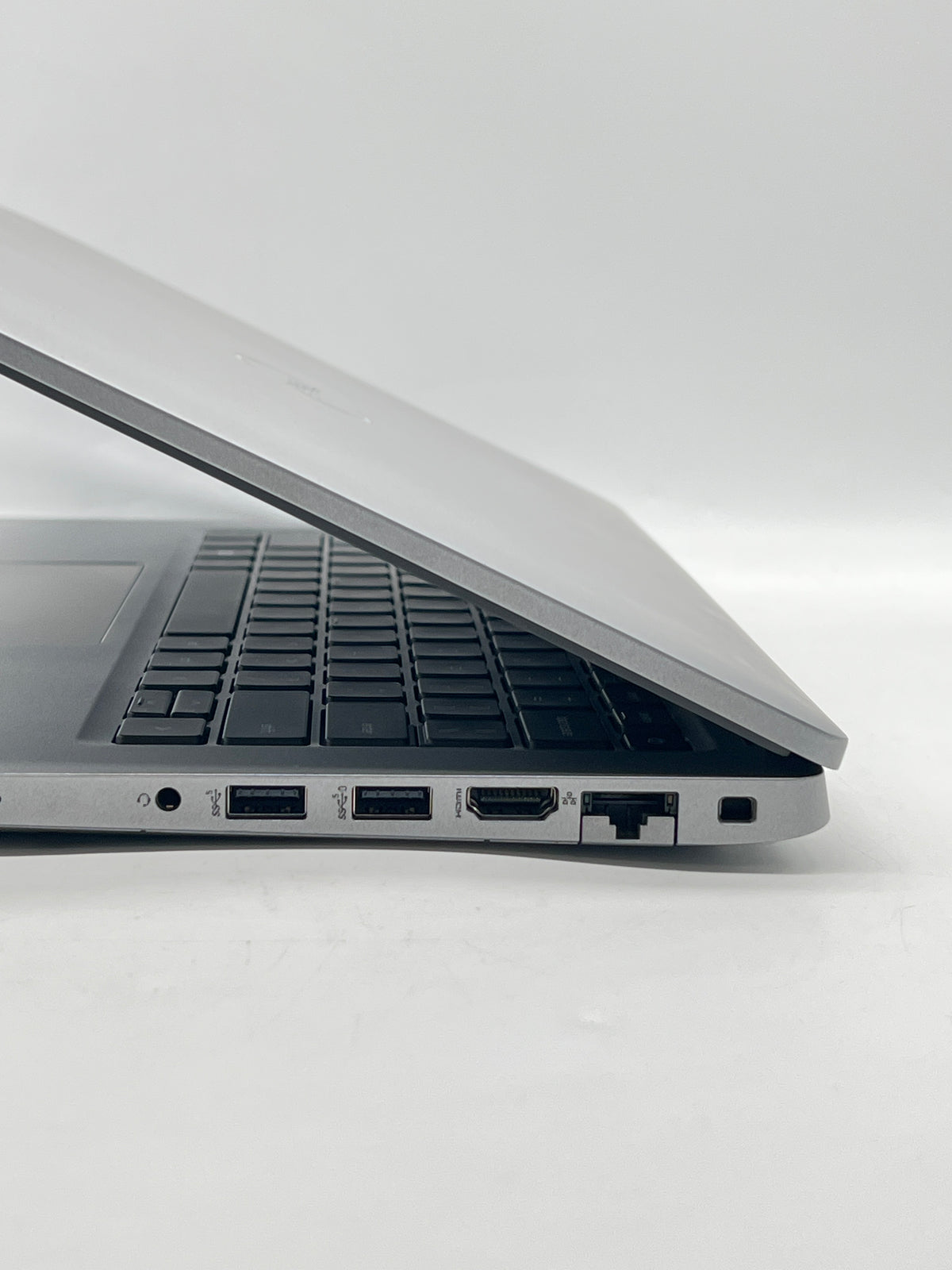 Dell Latitude 5430 13" Core i5-1235U 16GB RAM 256GB SSD Gray - Used