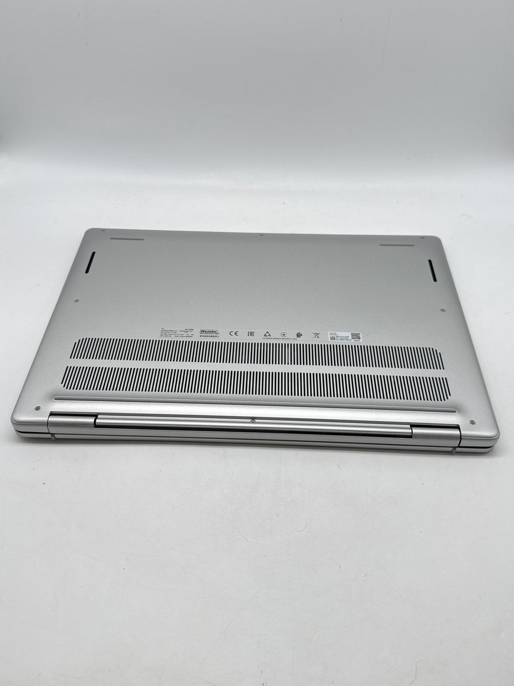 Dell 16 DC16251 16" Intel Core 7 150U 32GB 1TB SSD - Used