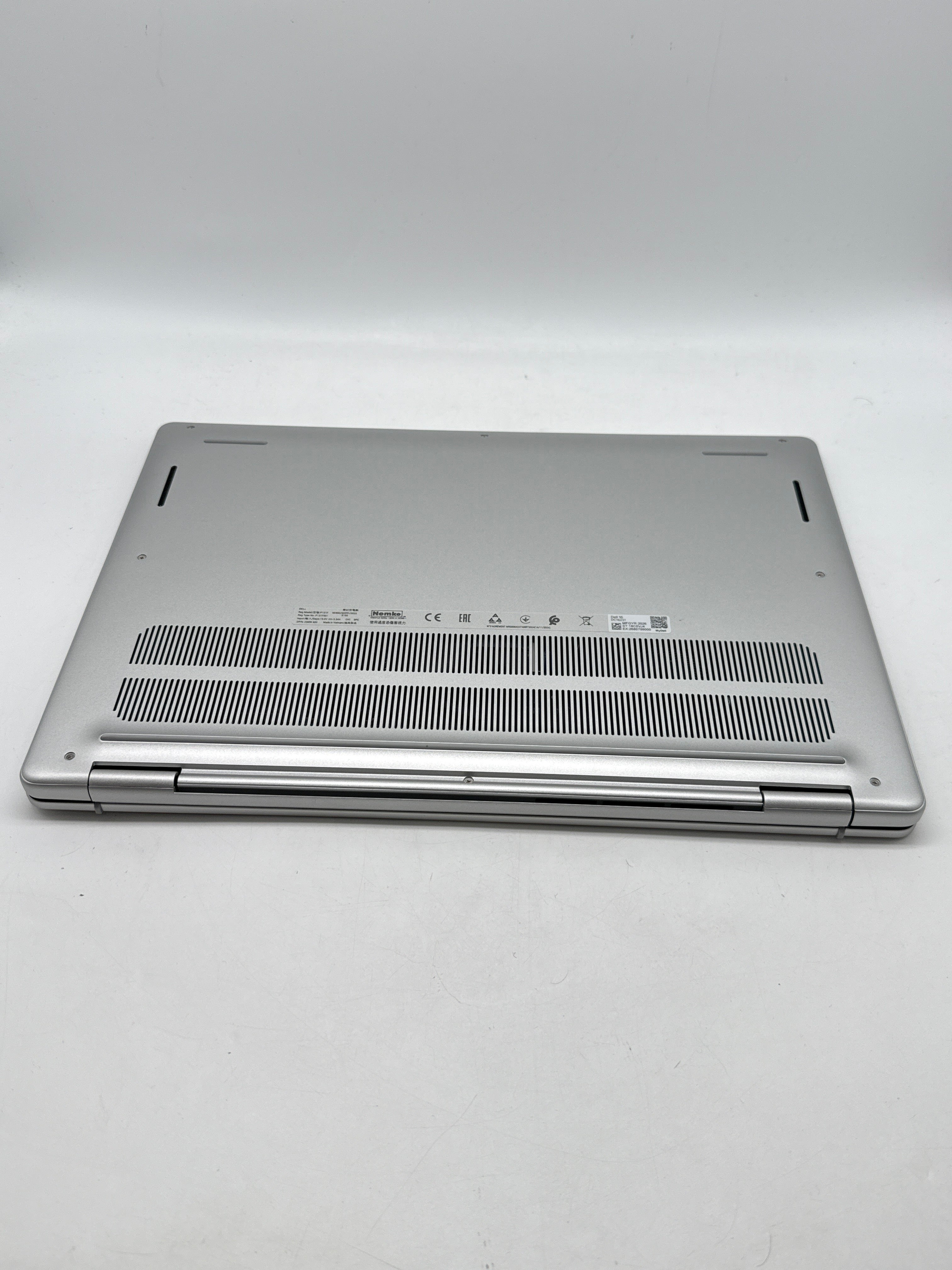 Dell 16 DC16251 16" Intel Core 7 150U 32GB 1TB SSD - Used