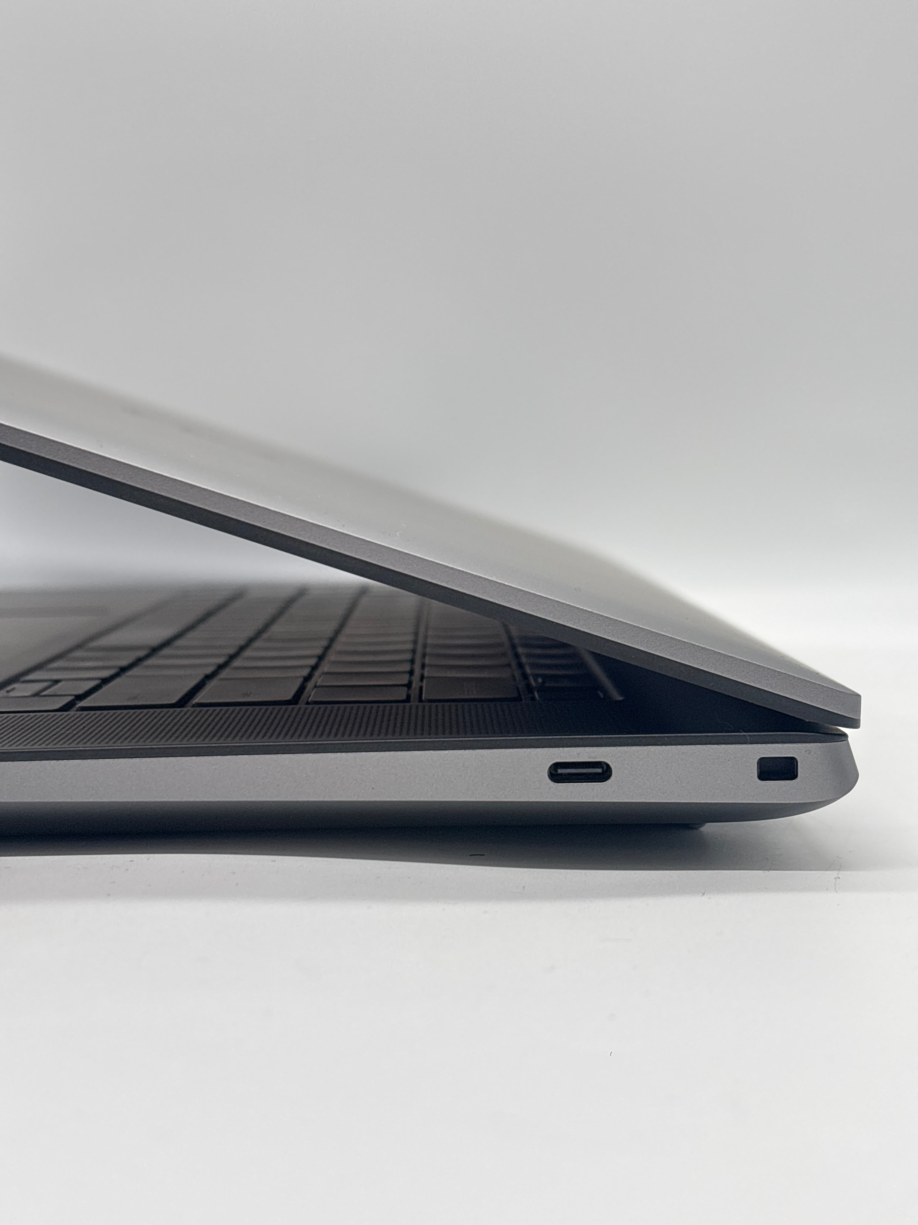 Dell Precision 5690 Ultra 7 165H 64GB RAM 512GB SSD RTX 1000 Ada - Warranty (April 2028)