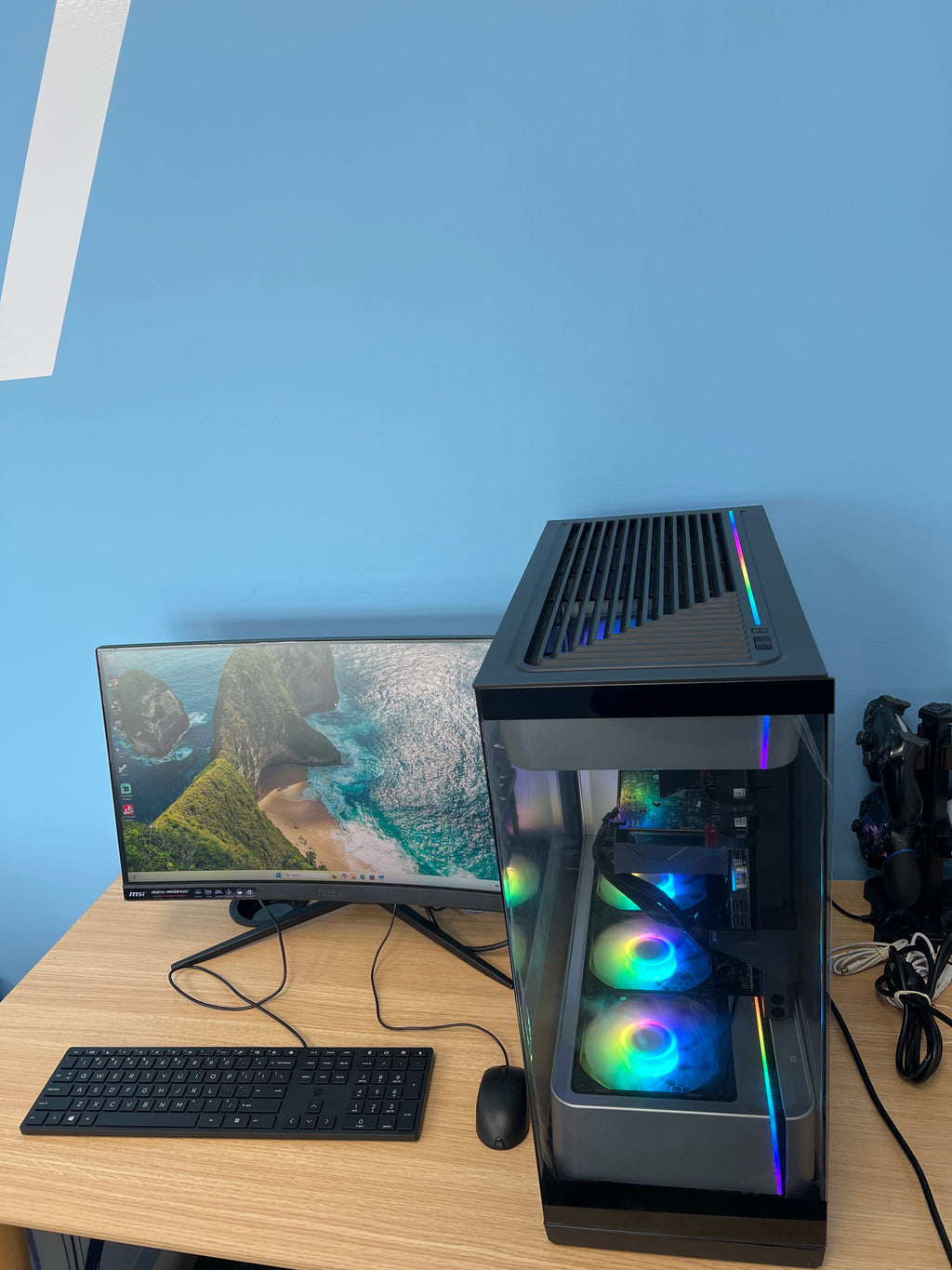CyberPowerPC Ryzen 5 5500 16GB RAM 1TB SSD RX 6500 XT - Used