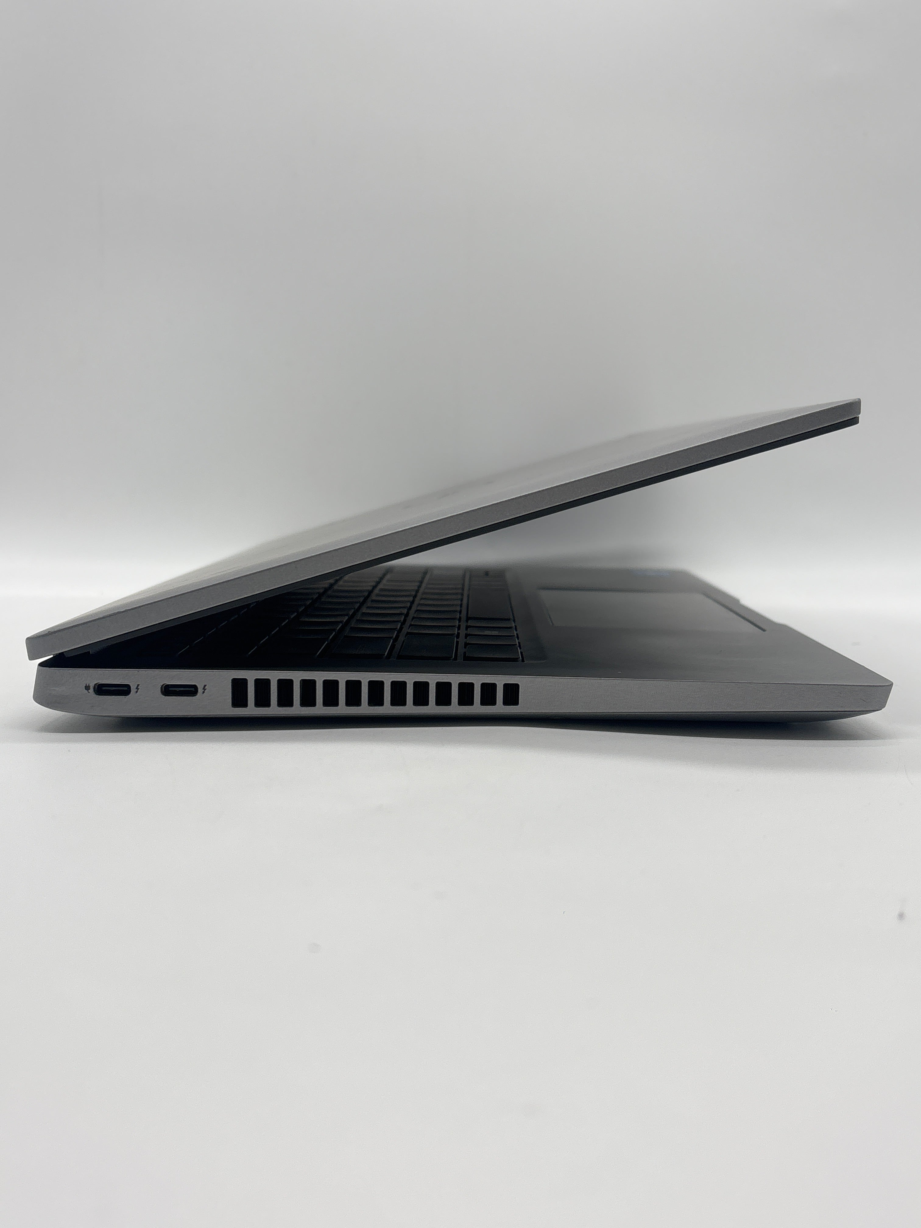 Dell Latitude 5430 i5-1245U 8GB RAM 256GB SSD - Cellular