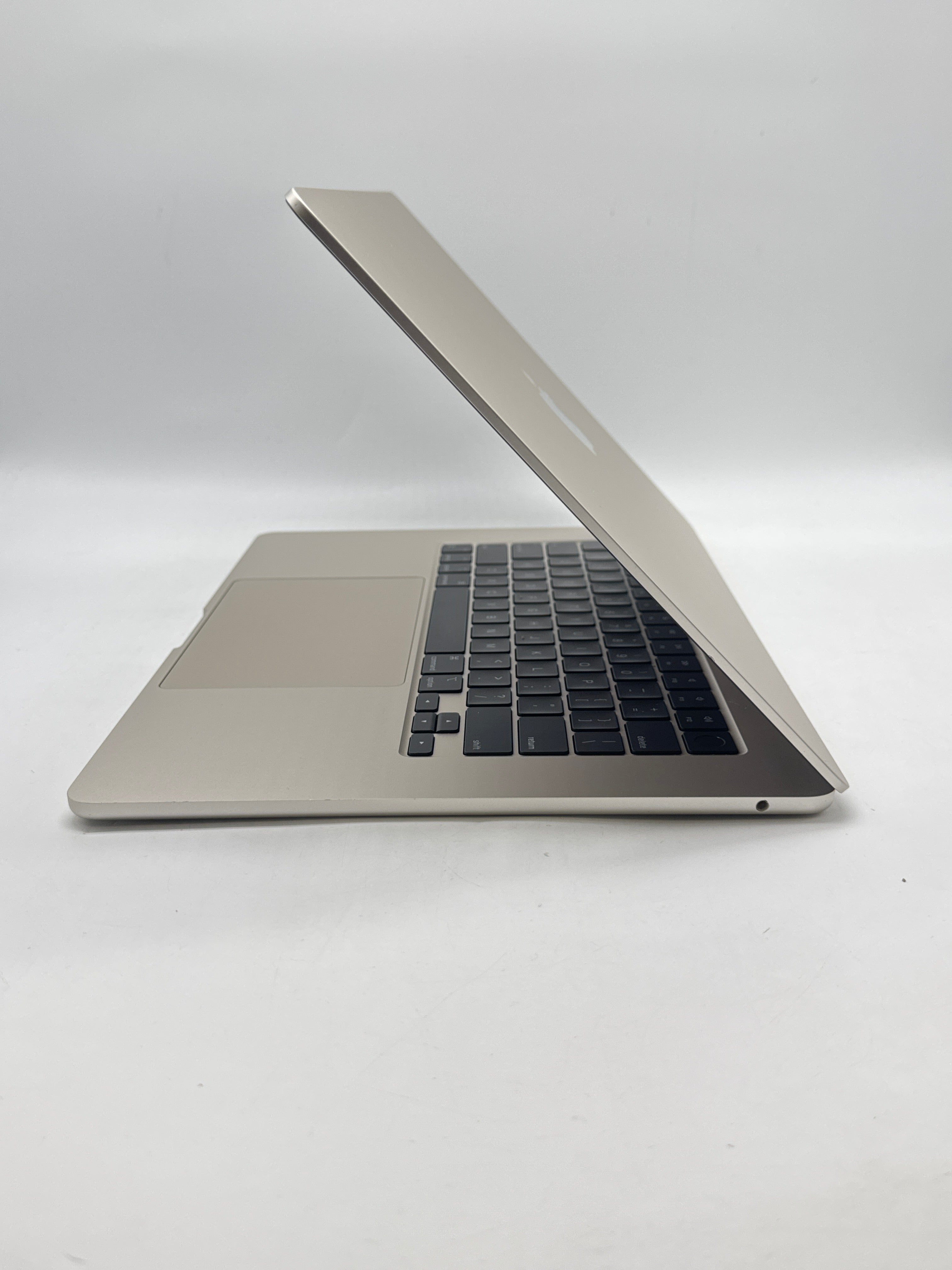 Apple MacBook Air 15" M3 A3114 8GB RAM 256GB SSD Starlight - Used