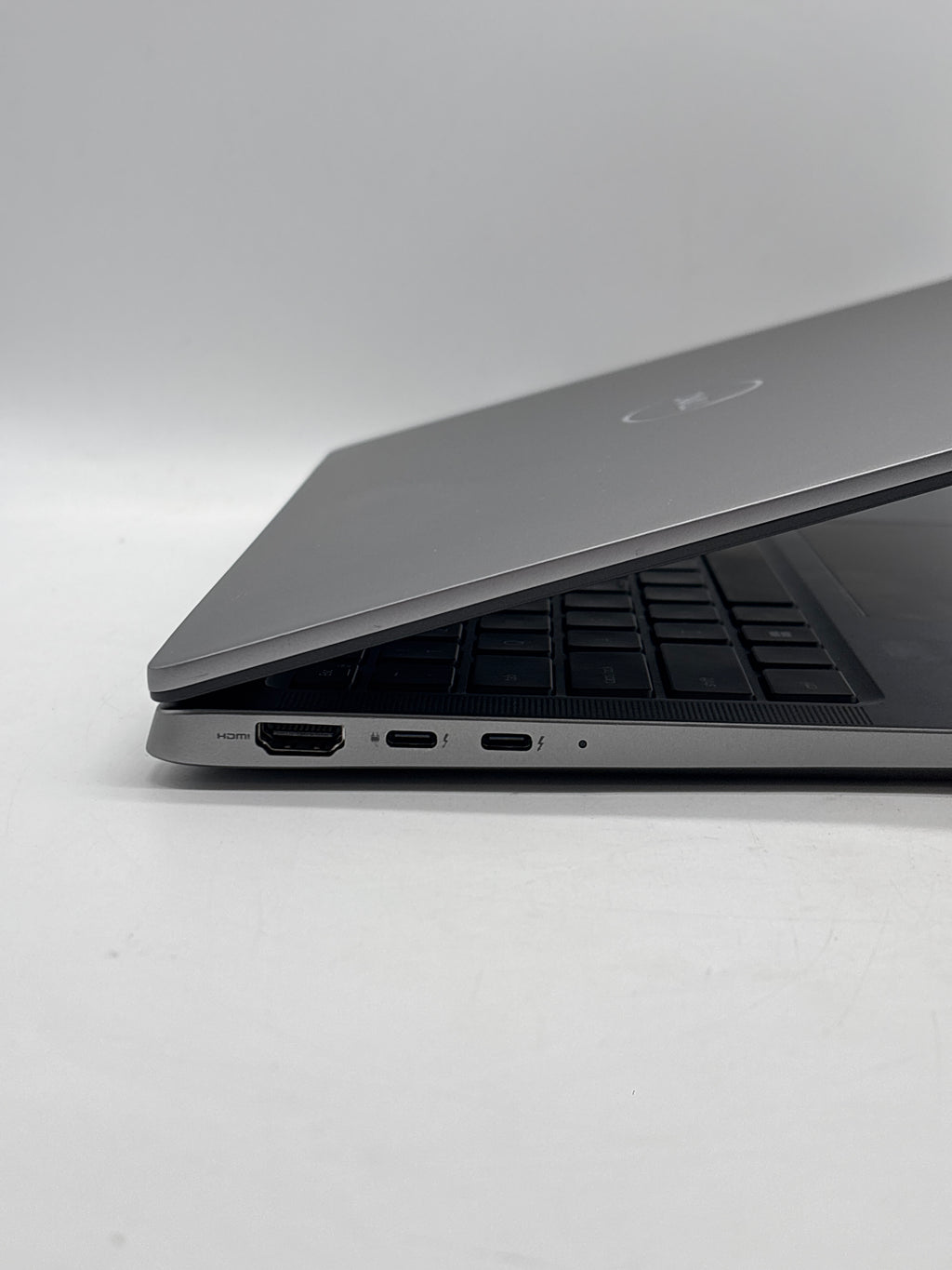 Dell Latitude 7450 14" Intel Core Ultra 7 165H 32GB RAM 512GB SSD Gray - Used