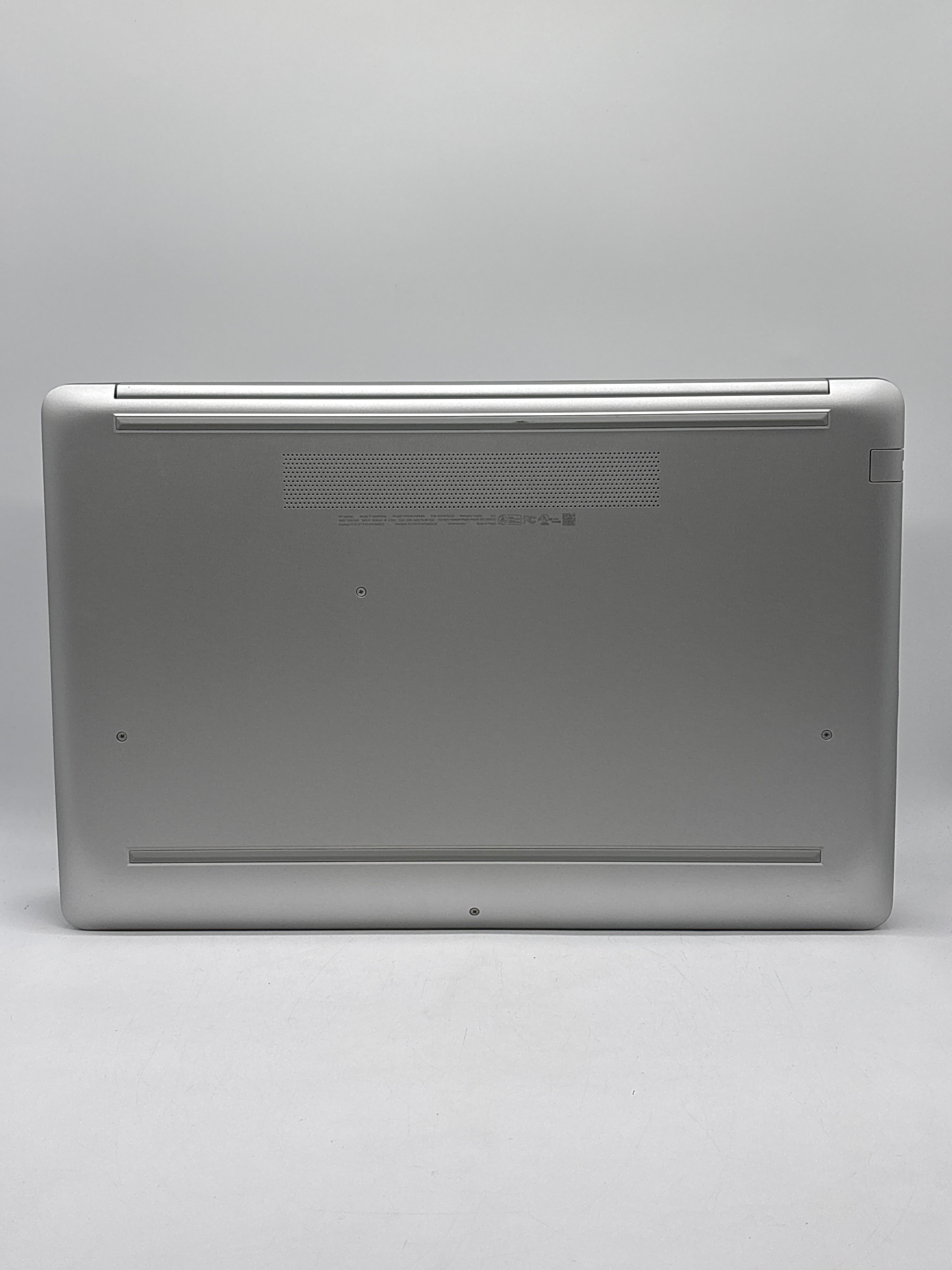 HP 17-by433dx i5-1135G7 8GB RAM 256GB SSD - For Parts (Read DESC)