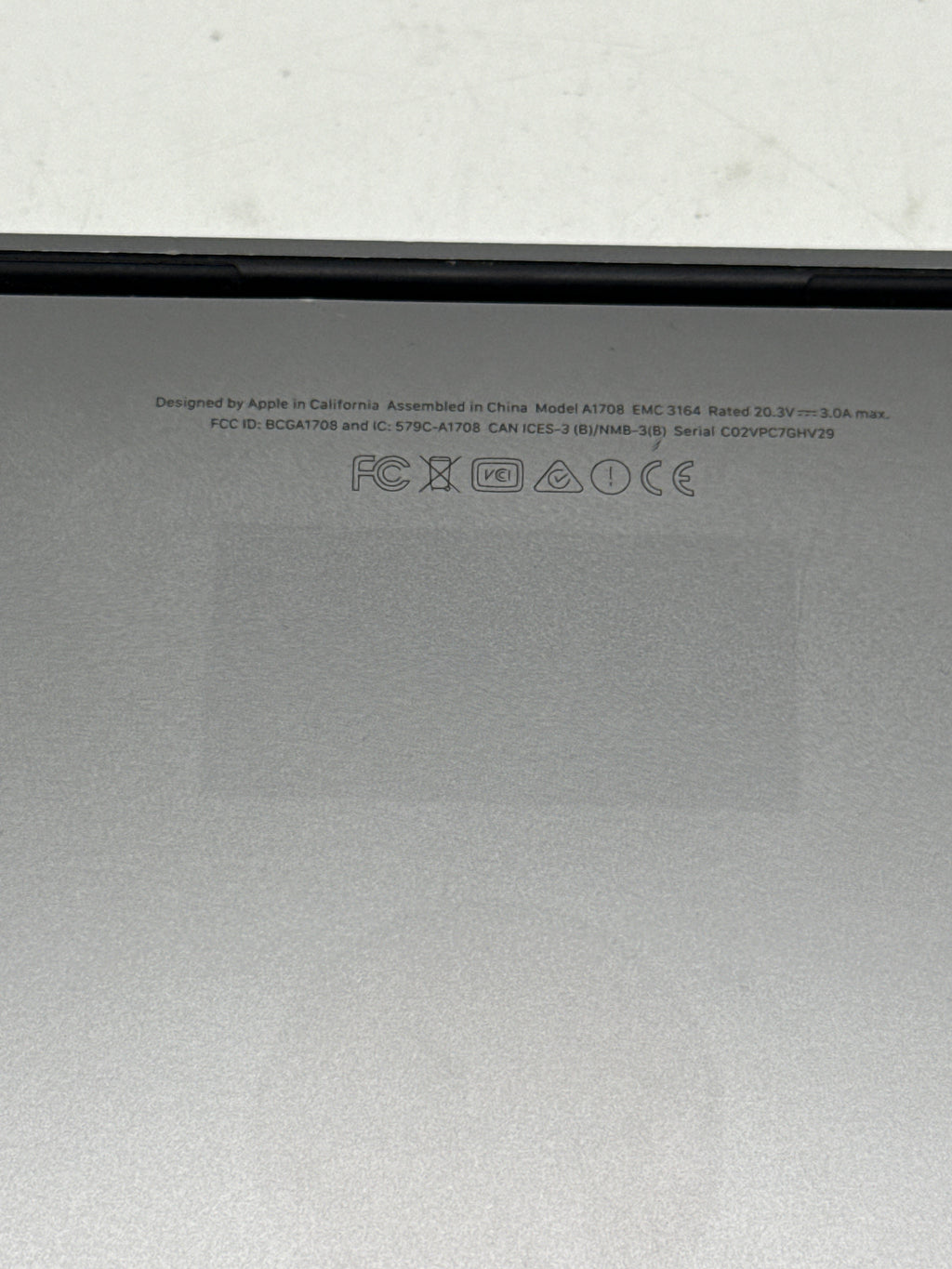 Apple MacBook Pro 13" A1708 Core i5 8GB 256GB SSD - For Parts Bad LCD