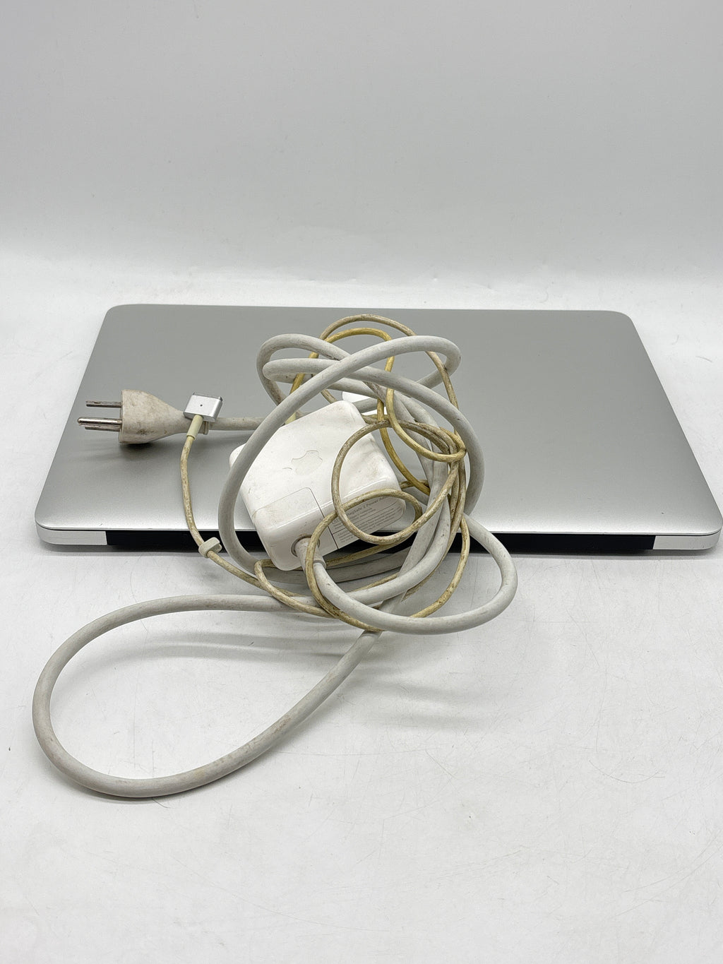 Apple MacBook Air 13in Mid 2013 A1466 Core i7 4GB RAM 121GB Flash Silver - Used