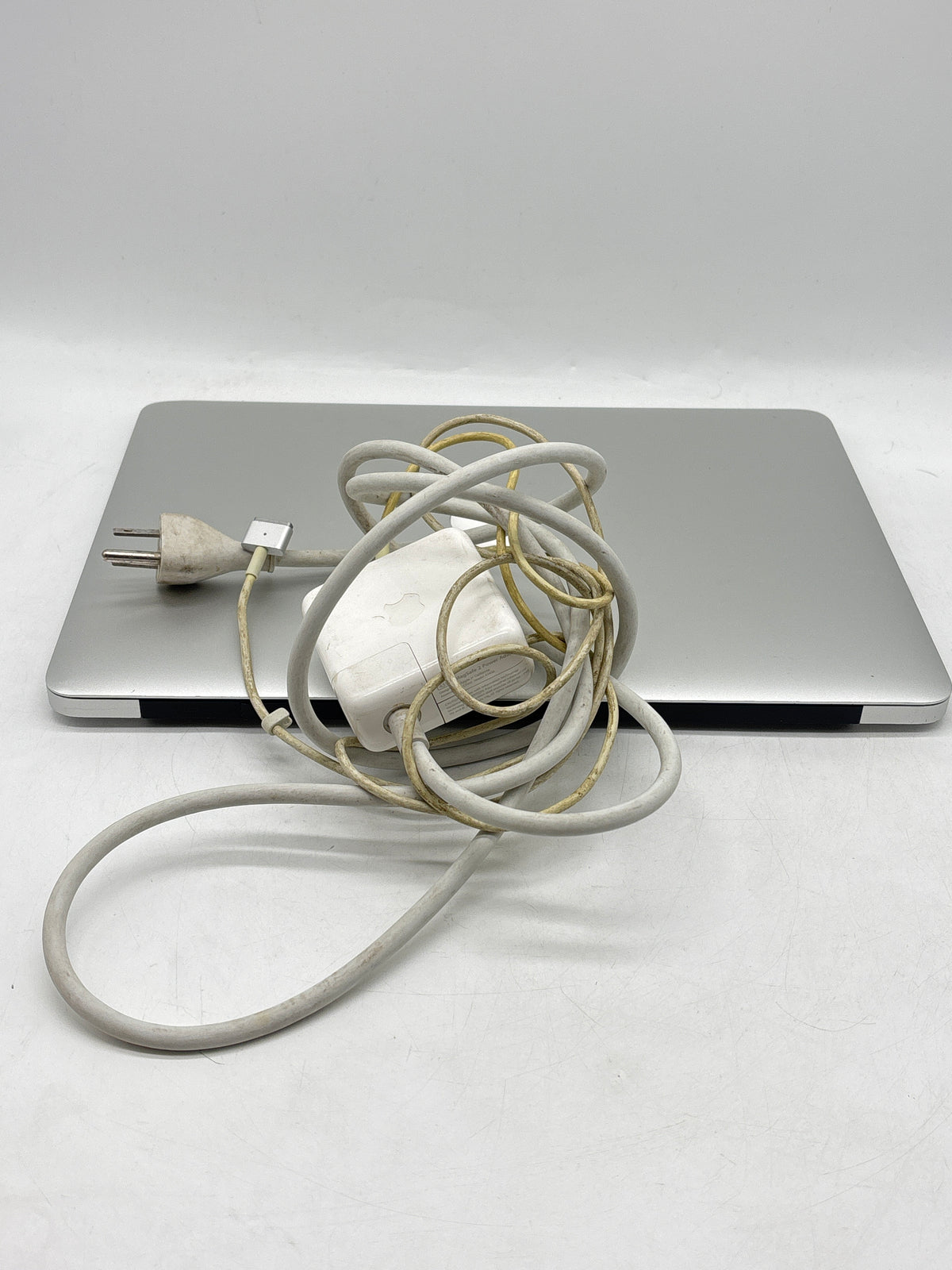 Apple MacBook Air 13in Mid 2013 A1466 Core i7 4GB RAM 121GB Flash Silver - Used