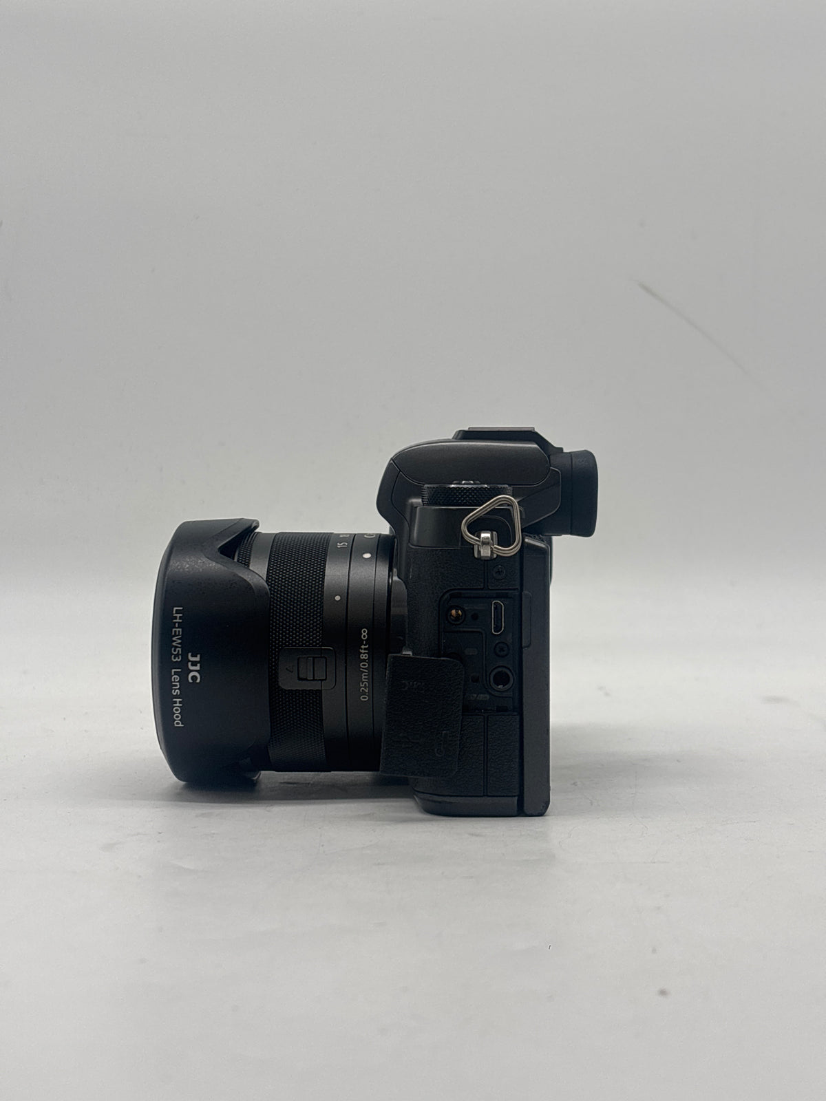 Canon EOS M5 Mirrorless w/ EF-M 15-45mm Lens Black - Used