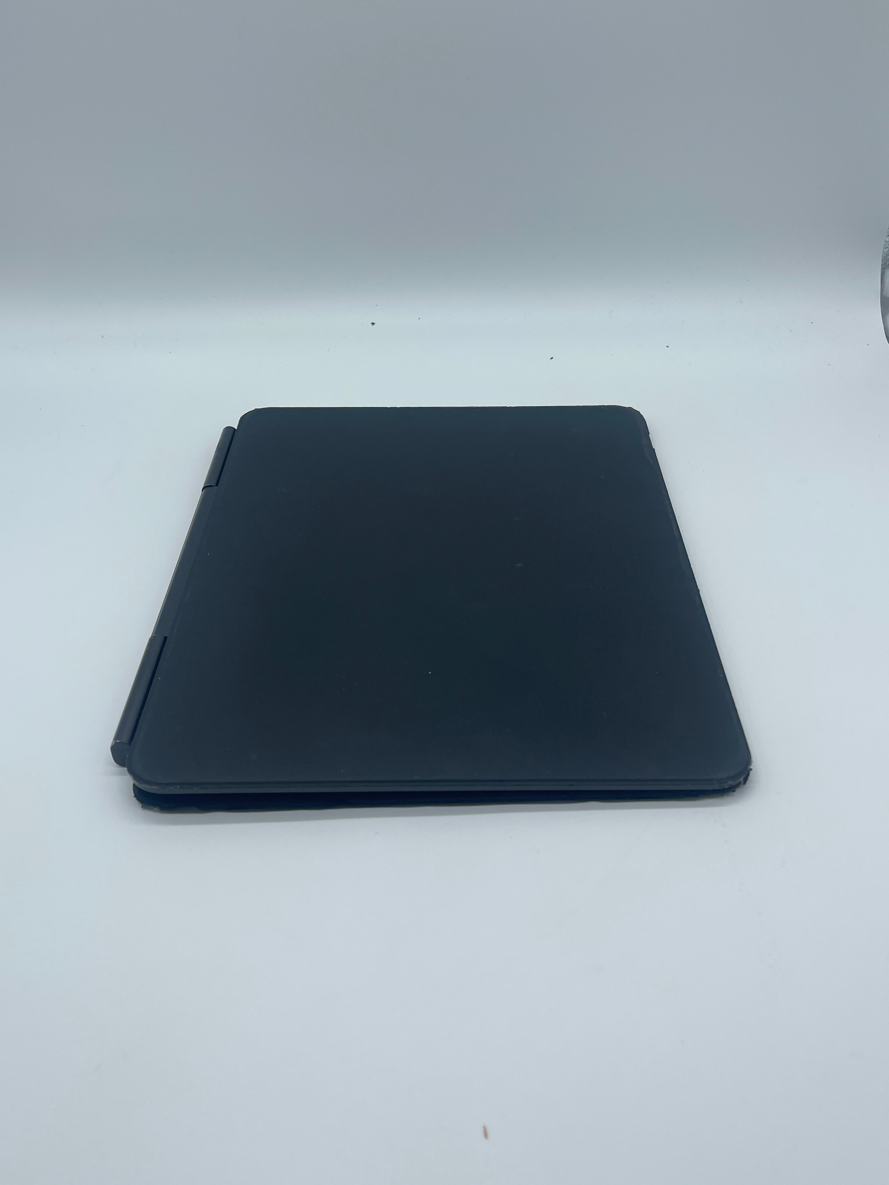 Apple Magic Keyboard for iPad Pro 13in(M4) A2974 Black - USED C