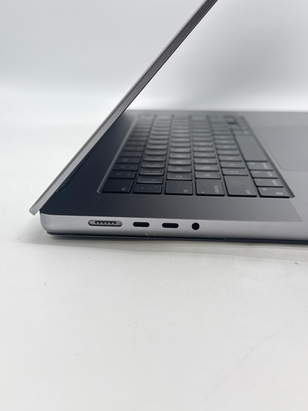 Apple MacBook Pro 16" A2485 M1 Pro 16GB RAM 1TB SSD - For Parts