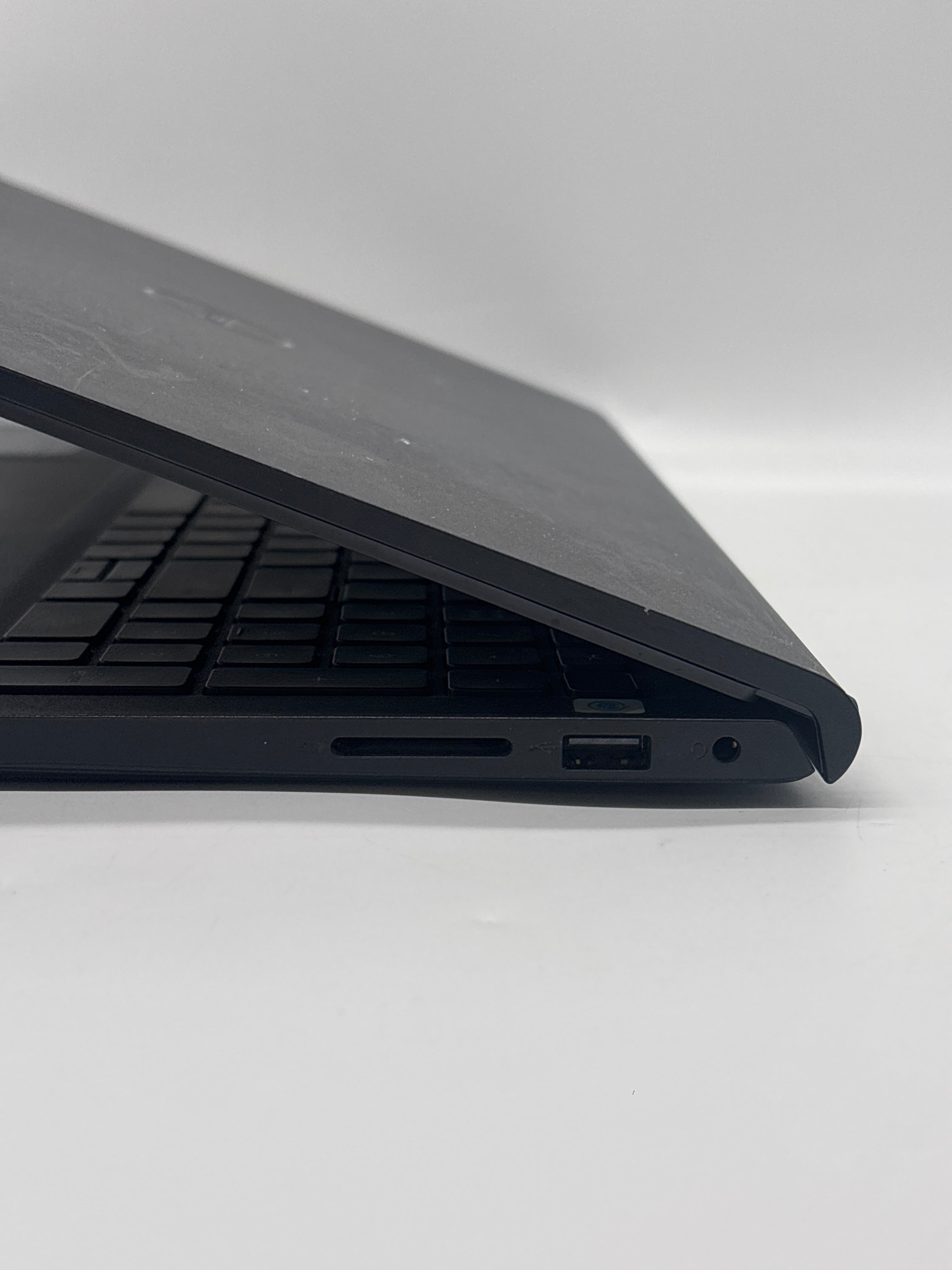 Dell Inspiron 15 3511 i5-1135G7 16GB RAM 256GB SSD Used