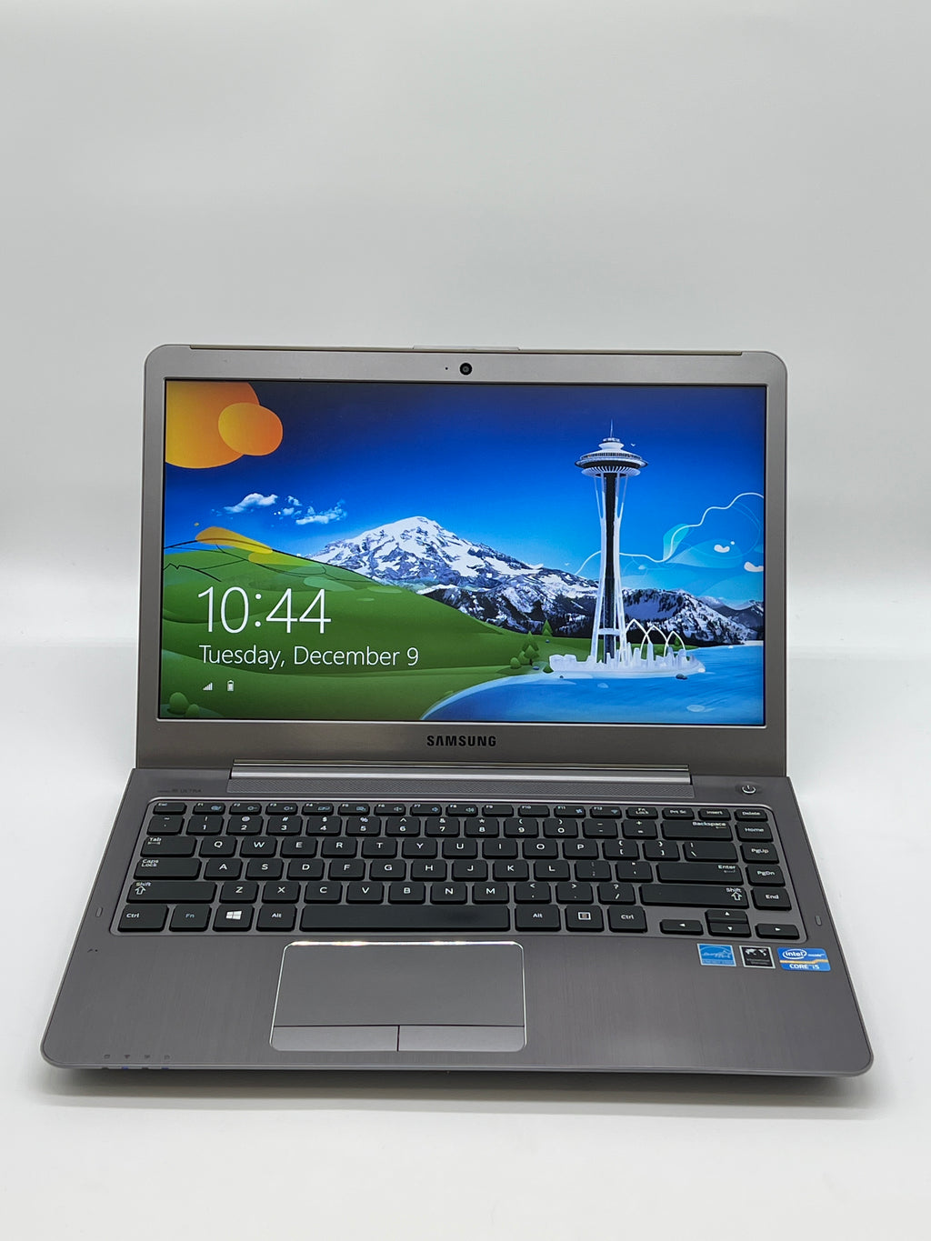 Samsung NP520U4C i5 8GB RAM 750GB HDD