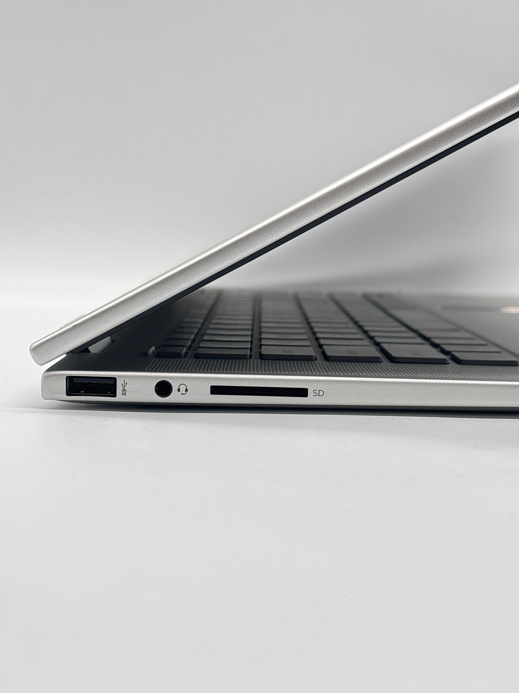 HP Envy x360 15-fe0097nr i7-1355U 16GB RAM 1TB SSD