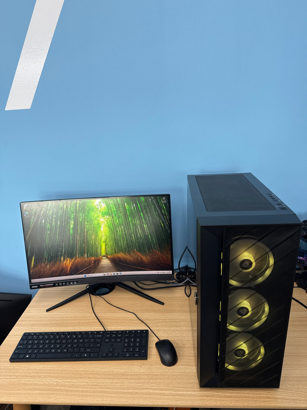 Gaming PC i7-13700KF 16GB RAM 2TB SSD RTX 4060 TI - Used