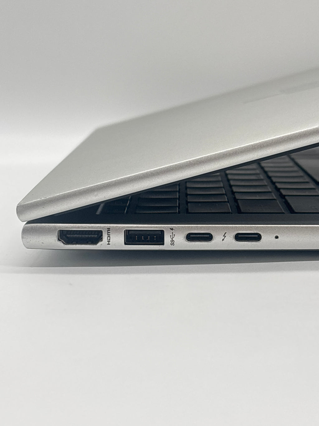 HP EliteBook 840 G10 i5-1335U 16 GB RAM 256 GB SSD - For Parts (No OS and Bios Locked)