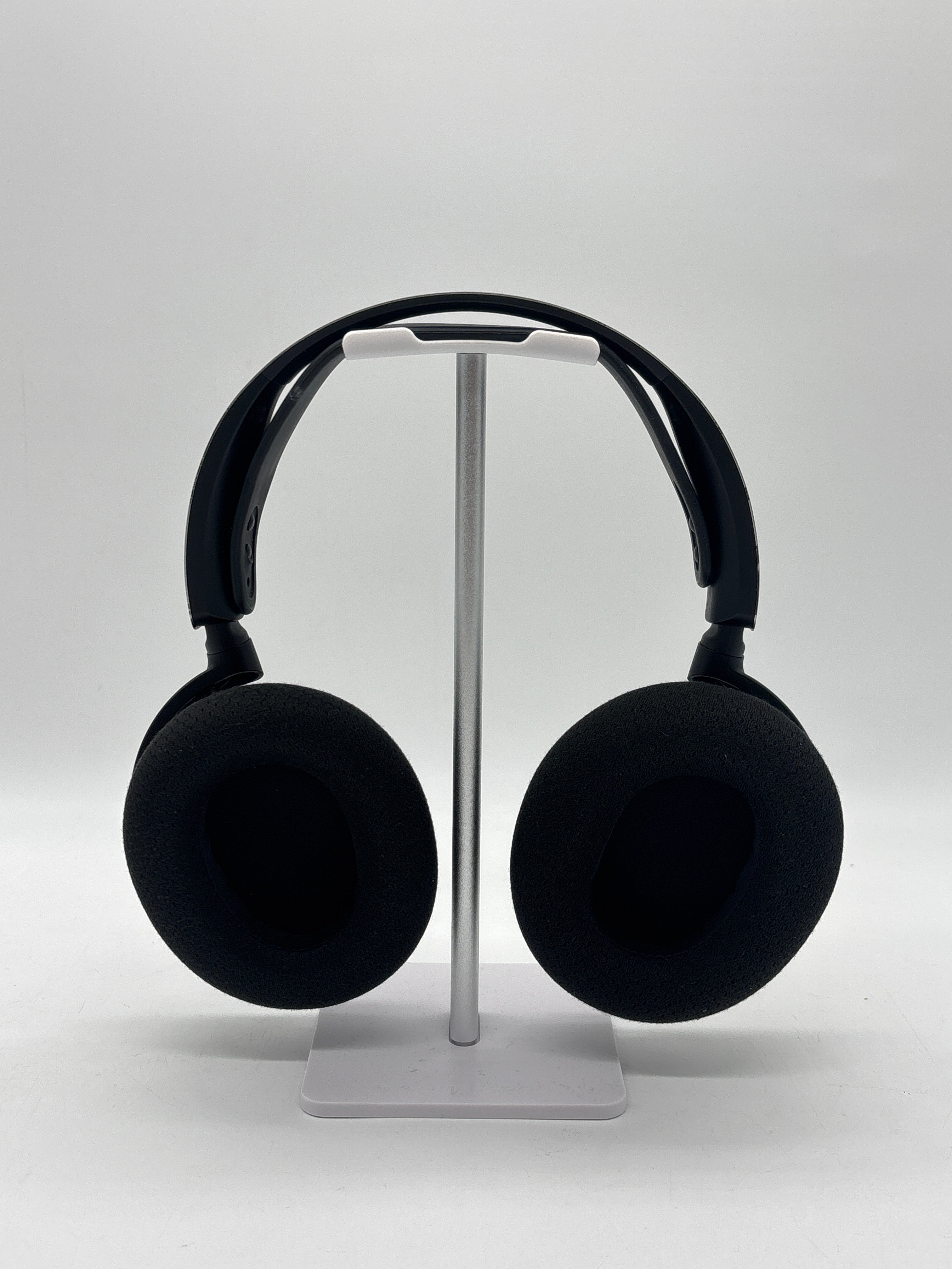 SteelSeries Arctis Nova 7X Black Wireless Over Ear Headphones - For Parts (Ear Cap Missing)