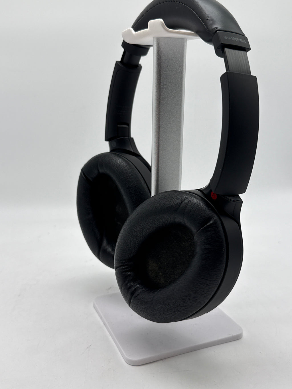 Sony WH-1000XM4 Wireless Bluetooth Over-Ear Headphones - Used