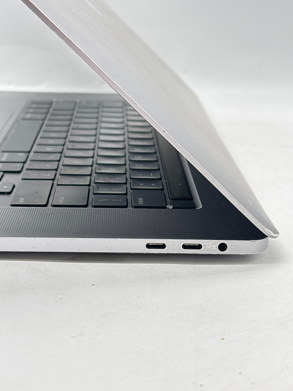 Apple MacBook Pro 16in A2141 2019 Core i7 16GB 512GB SSD - No Power