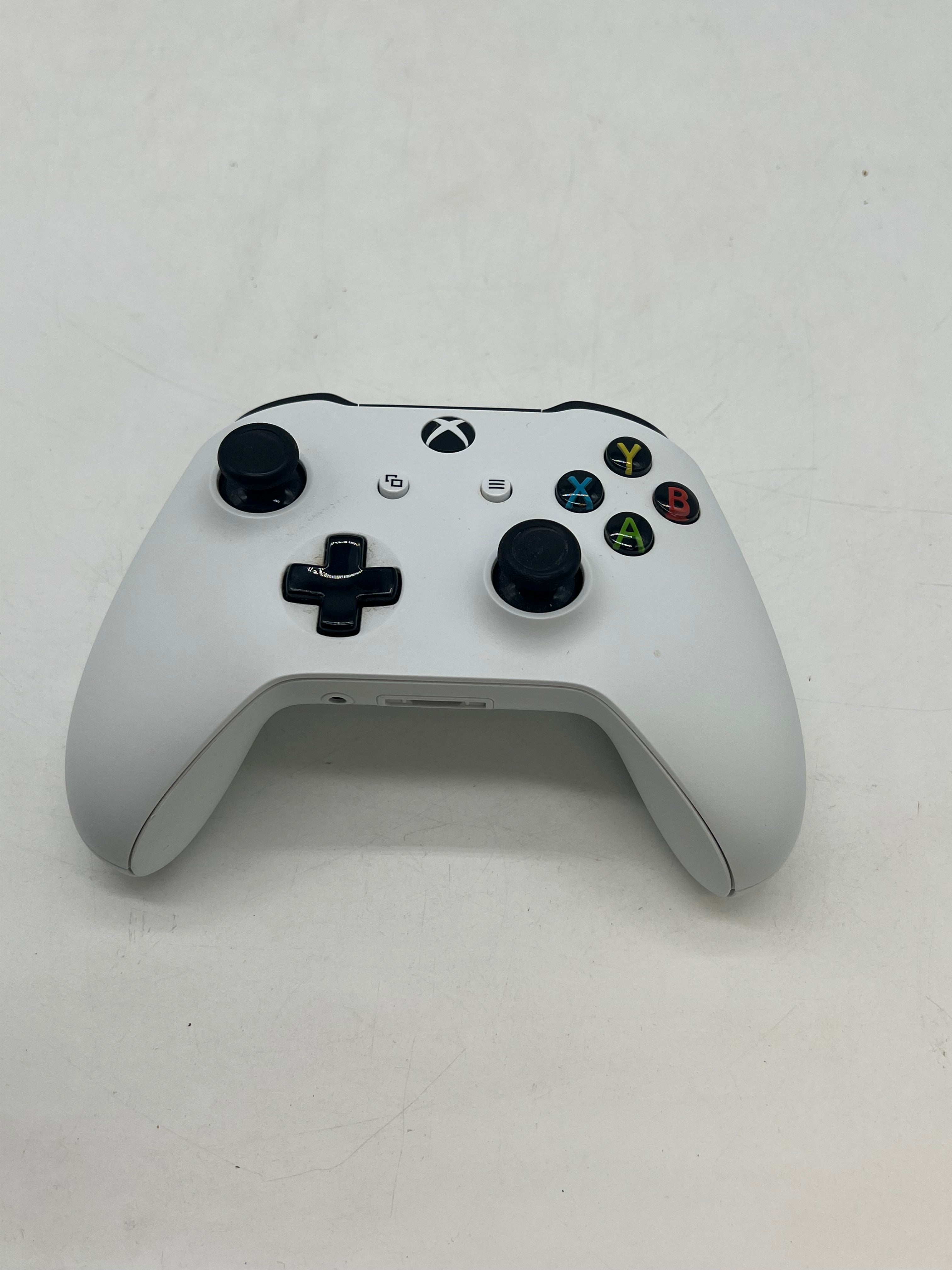 Xbox One S (1681) 2016 White 500GB Home Console - Used