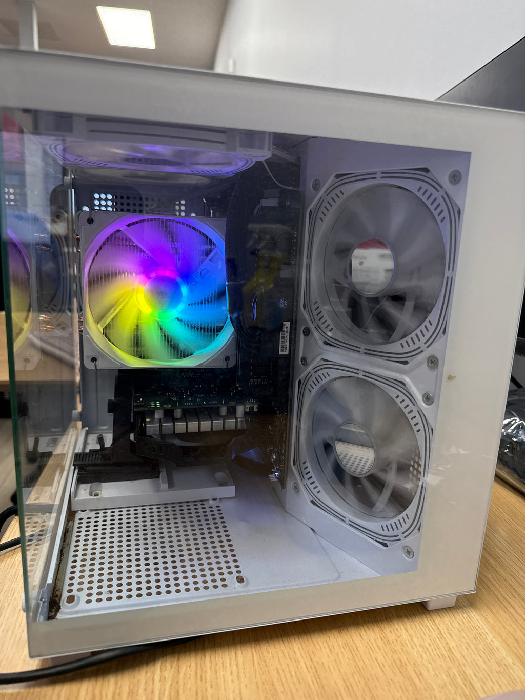 Custom Gaming PC i5-12400F 32GB RAM 1TB SSD RTX 3050 White - Used