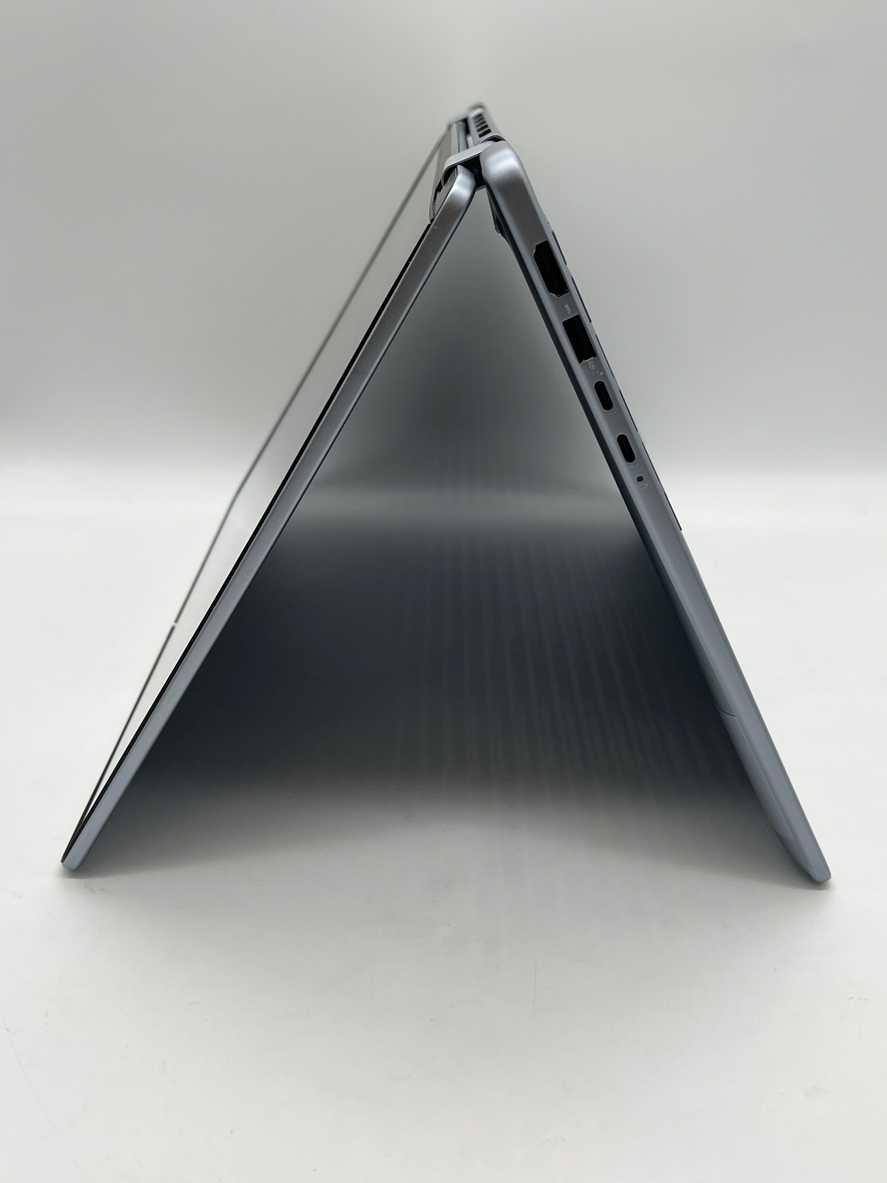 Dell Inspiron 16 7640 2-in-1 14" Ultra 7 16GB RAM 1TB SSD