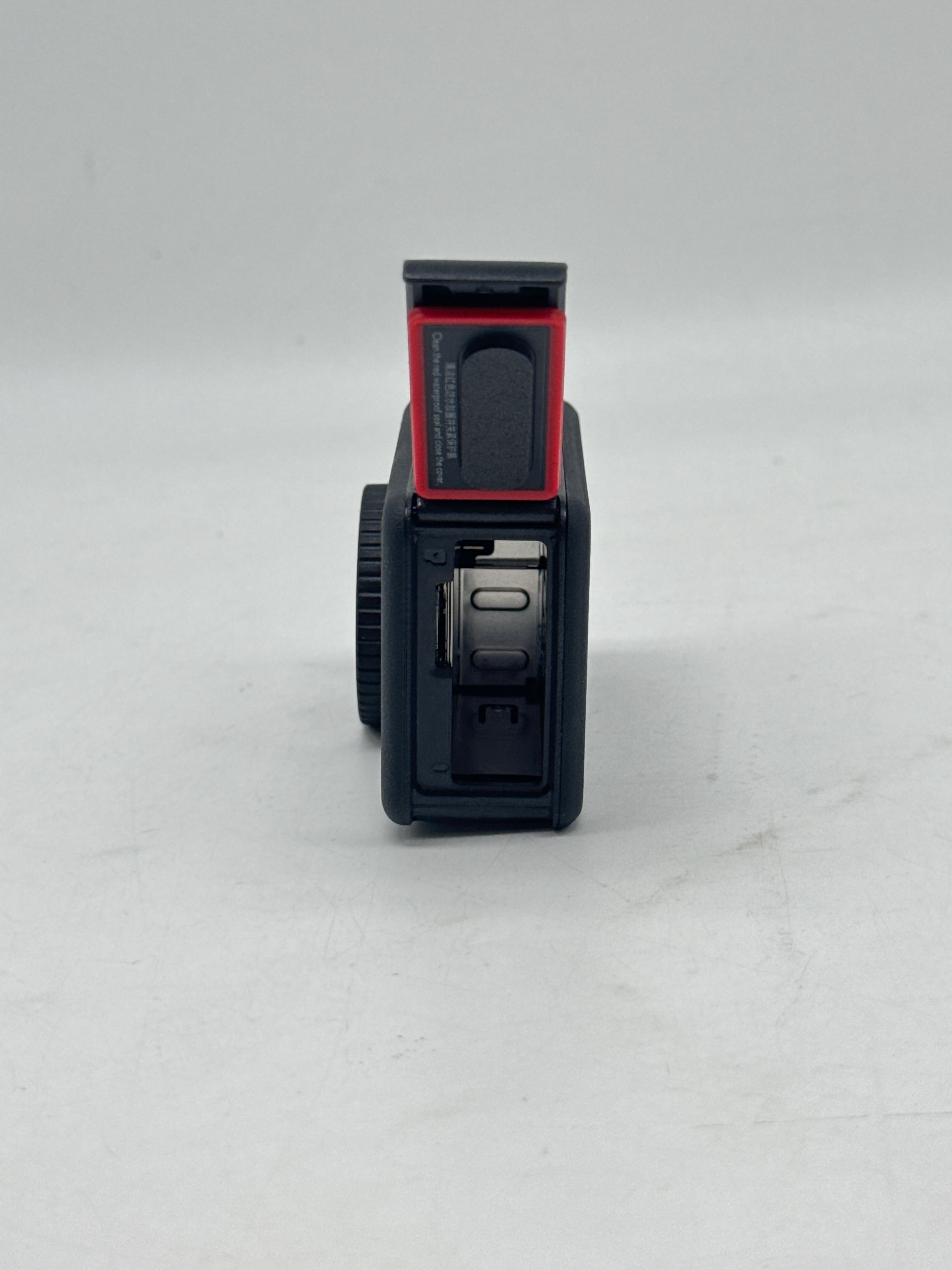 DJI Osmo Action 6 Essential Combo 8K Action Camera Black W/Accessories