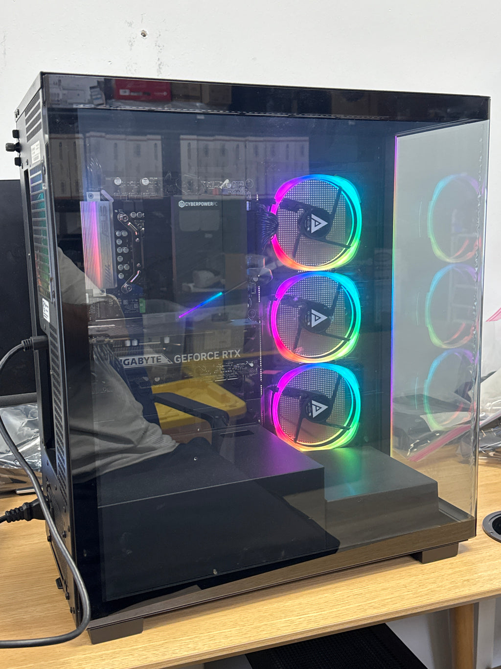 Custom Gaming PC i5-14400F 16GB RAM 1TB SSD RTX 5060 OC Black - Used