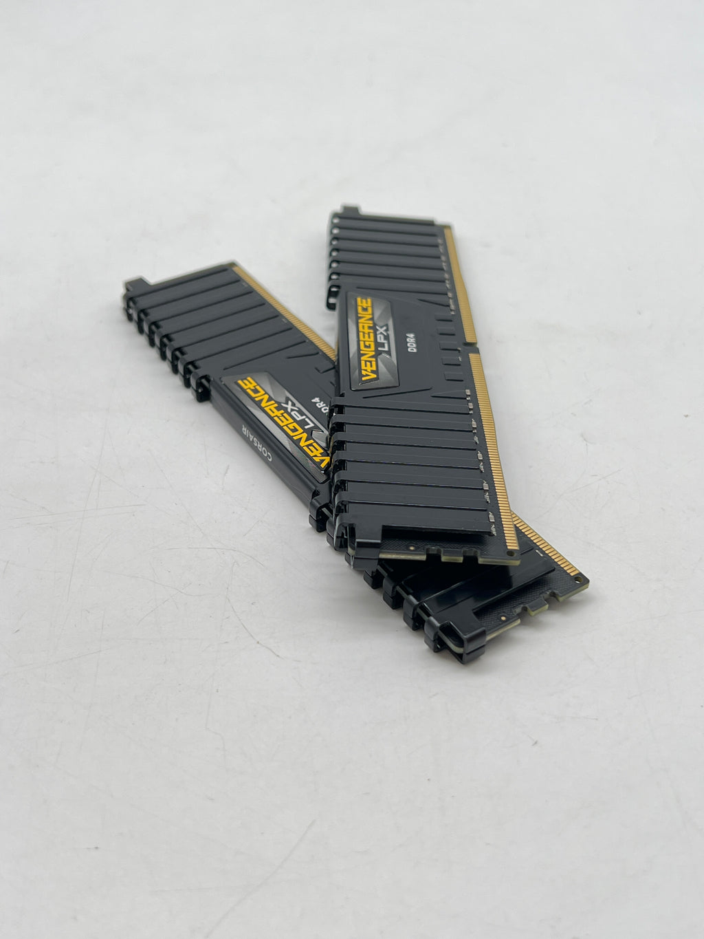Corsair Vengeance LPX 64GB (2x32GB) DDR4 CMK64GX4M2E3200C16 - Used