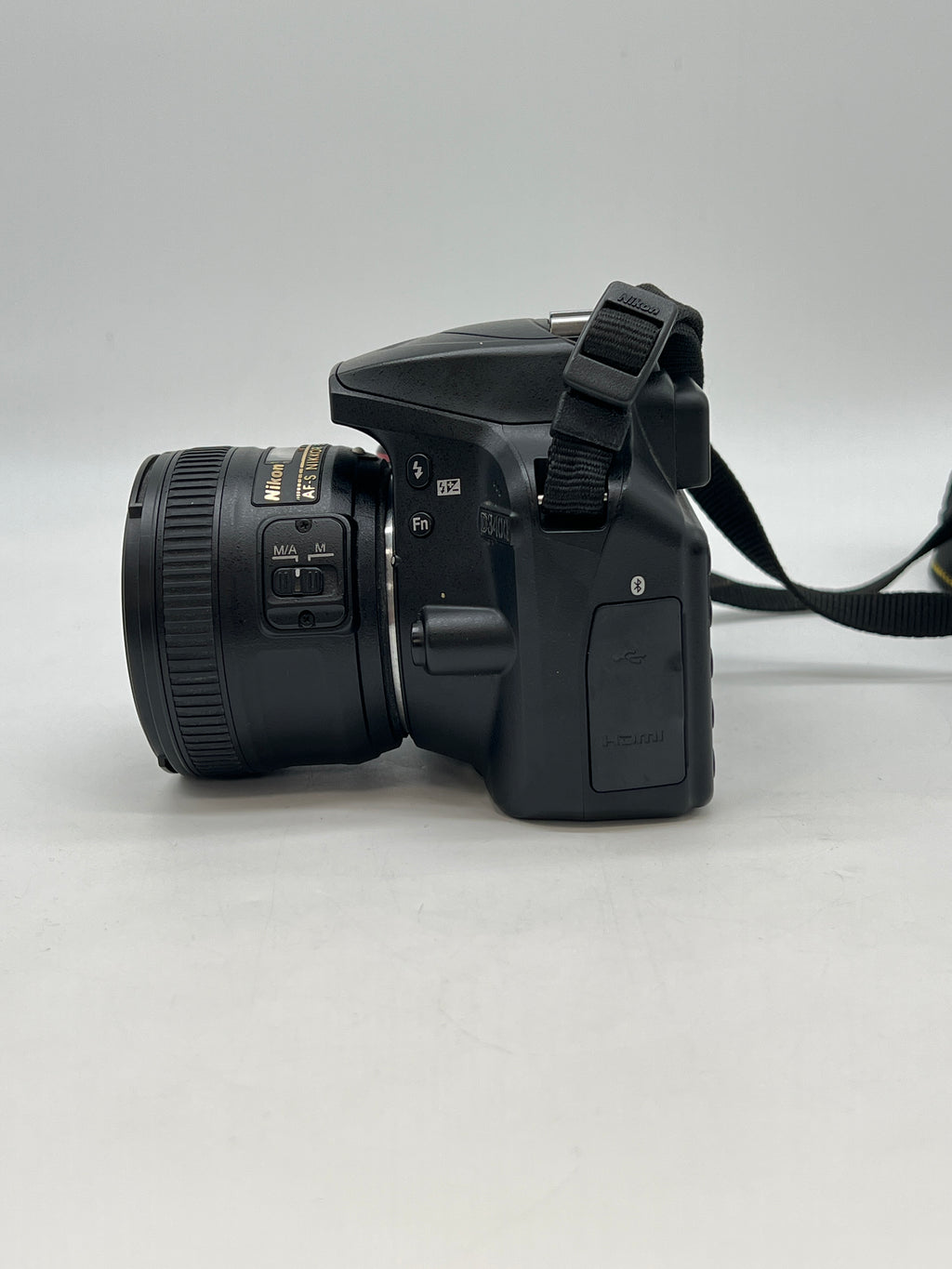 Nikon D3400 Digital Camera 24.2MP With AF-S Nikkor 50mm - Used