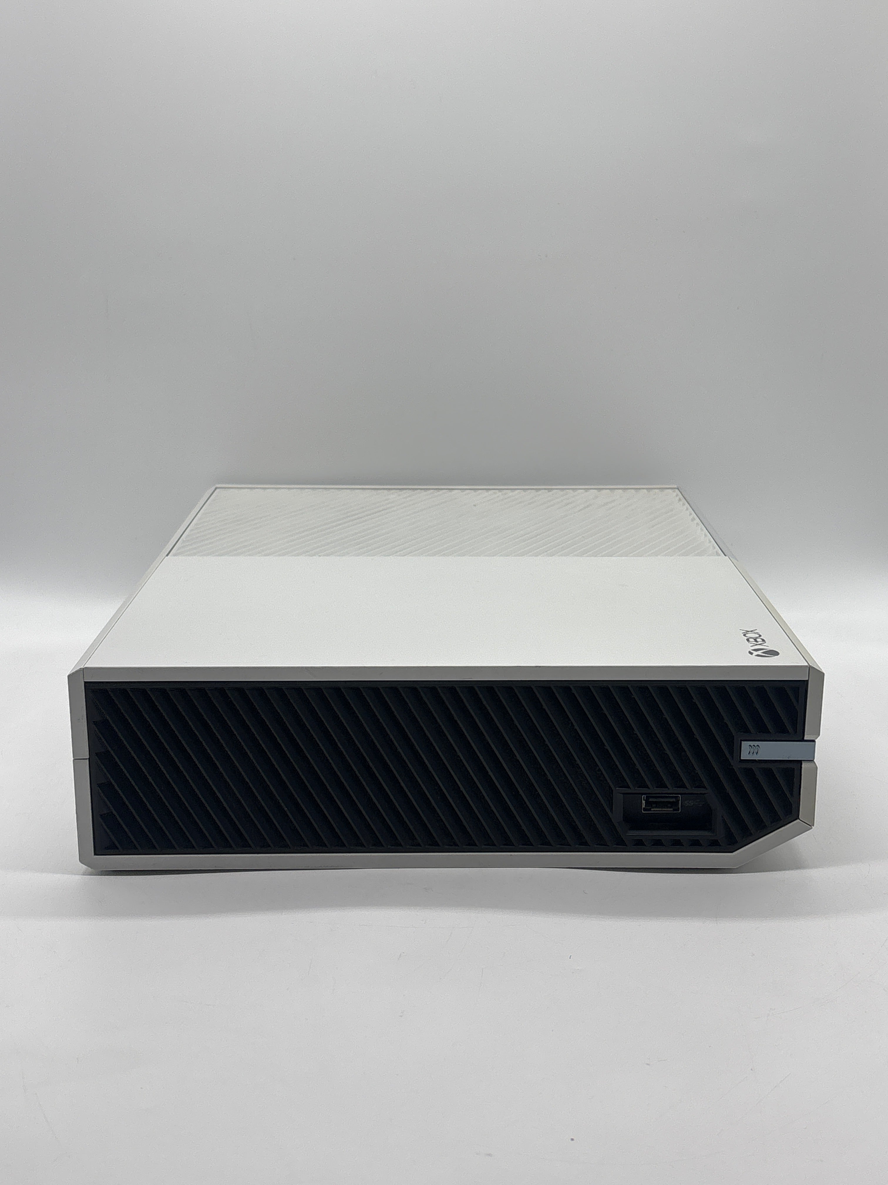 Microsoft Xbox One (1540) 2013 White 500GB - Used