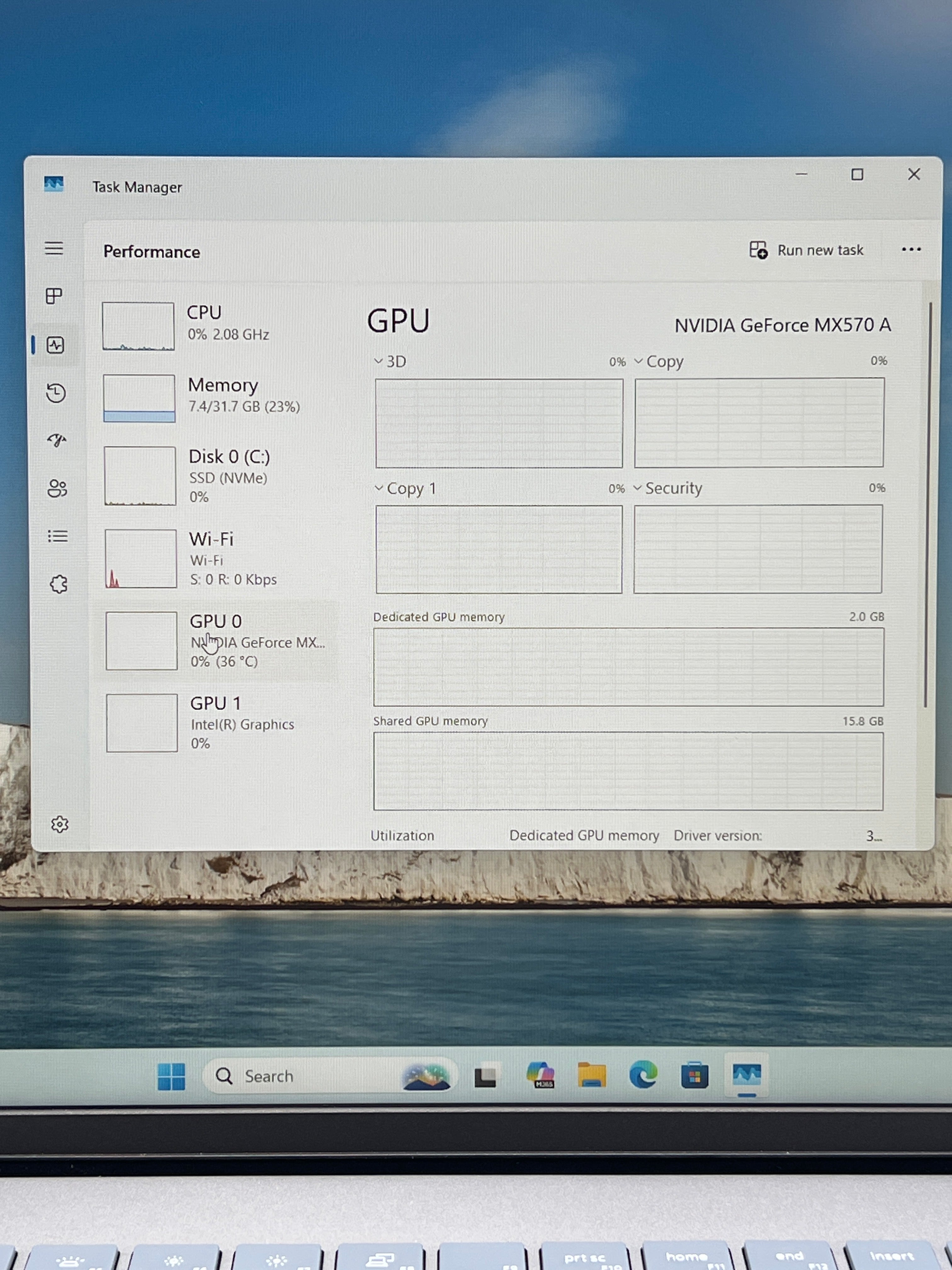 Dell Inspiron 16 Intel Core 7 32GB RAM 1TB SSD Geforce MX570A