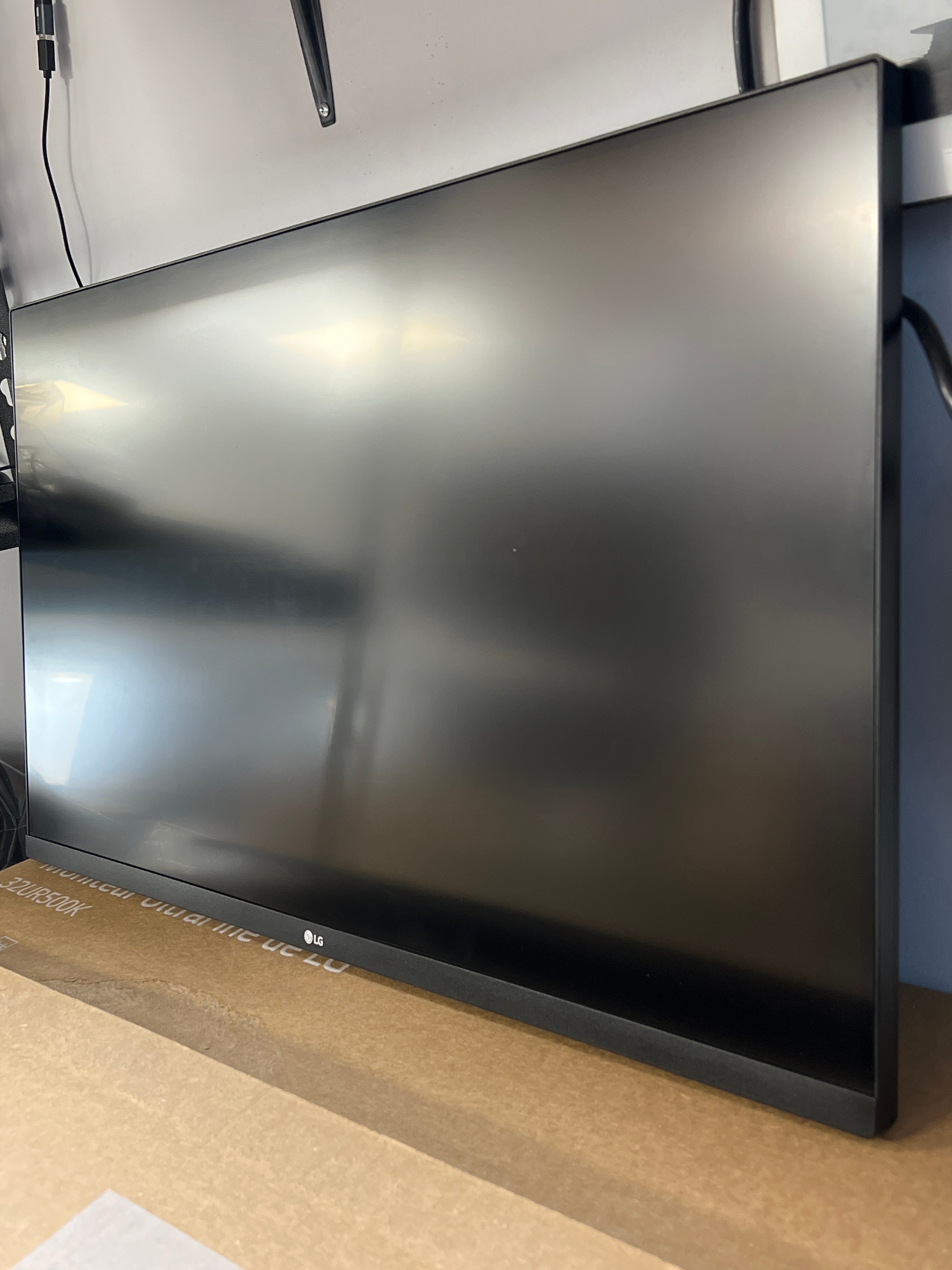 LG 32UR500K 32" 4K Ultra HD Monitor - New Open Box