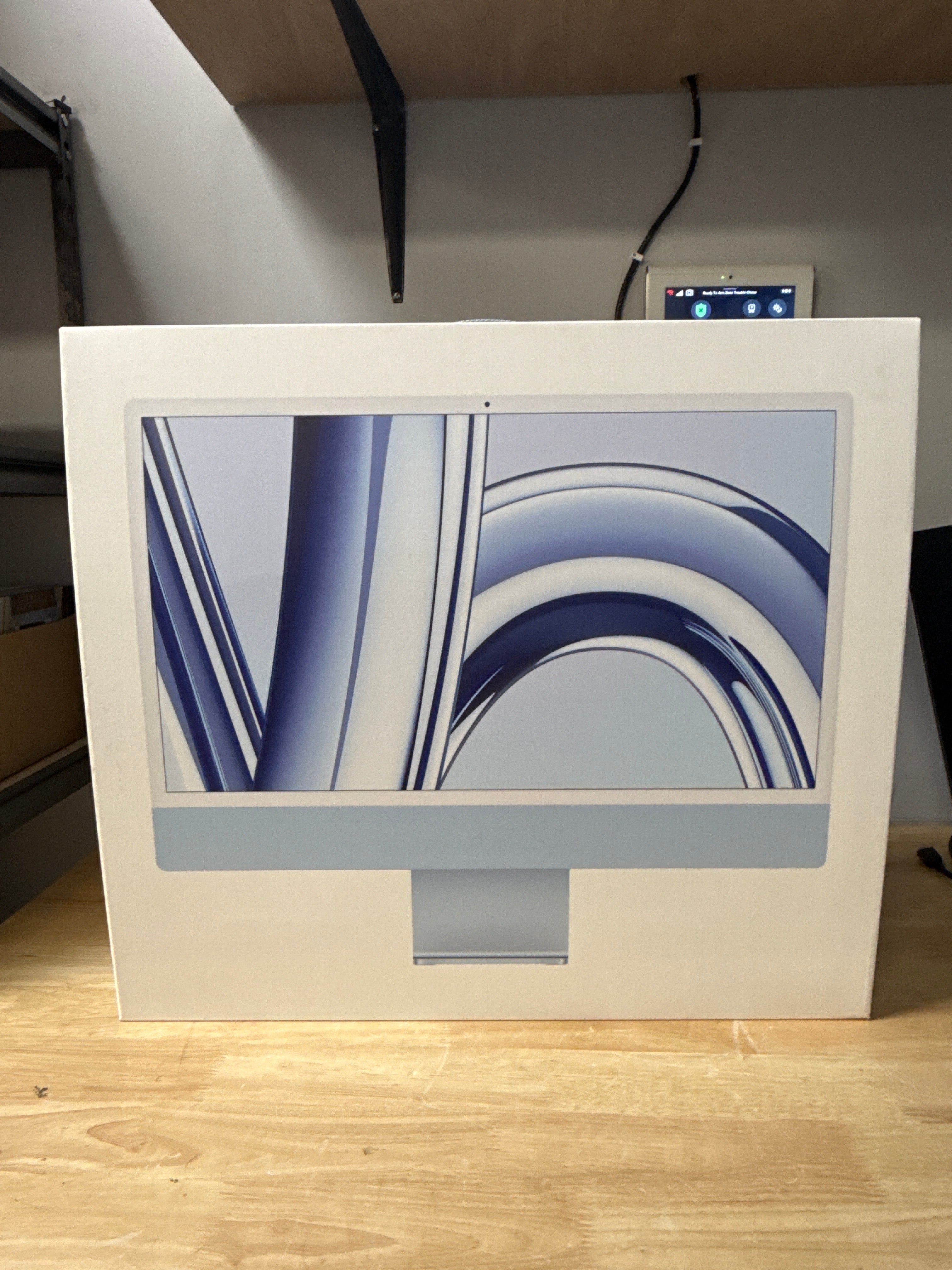 2023 Apple iMac 24" M3 8 Core 4.0GHz 8GB RAM 256GB SSD Blue A2874