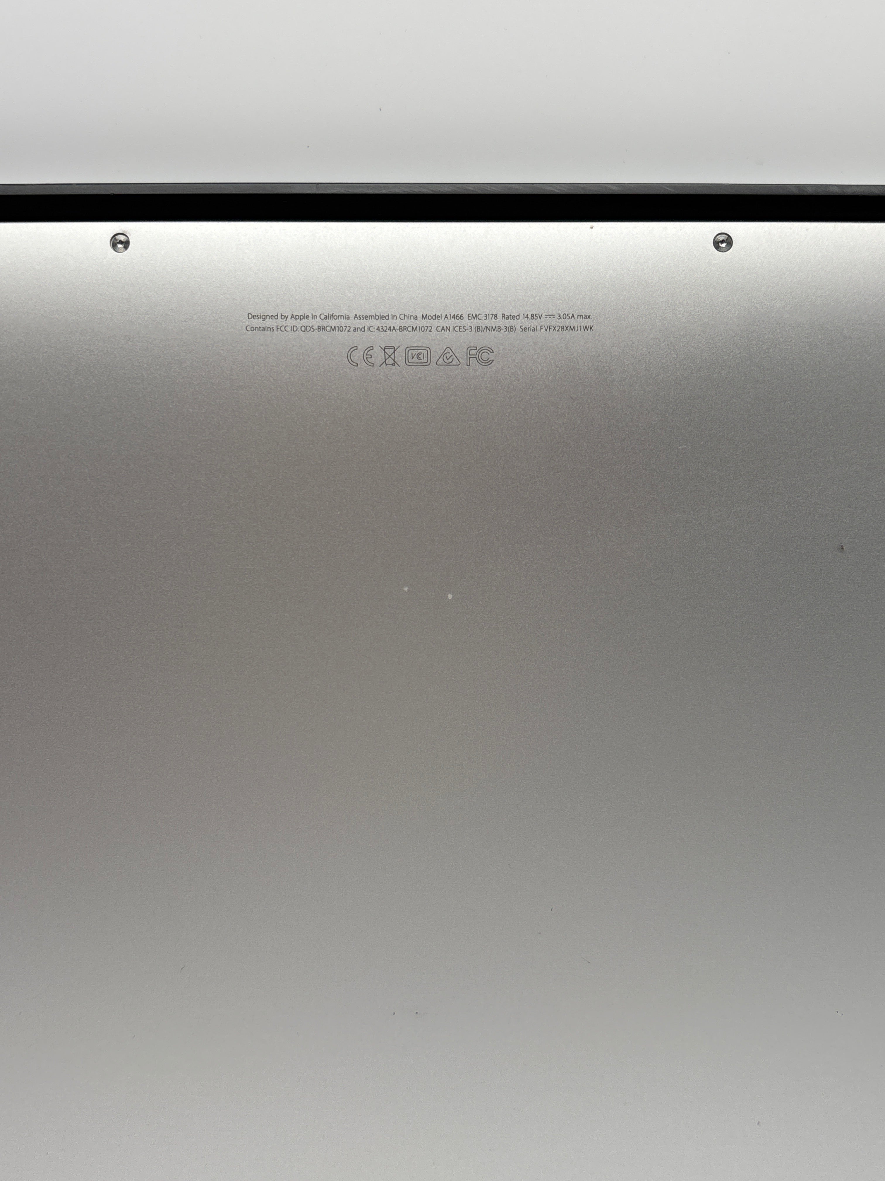 Apple MacBook Air 13" Intel i5 A1466 8GB RAM 128GB SSD - Used