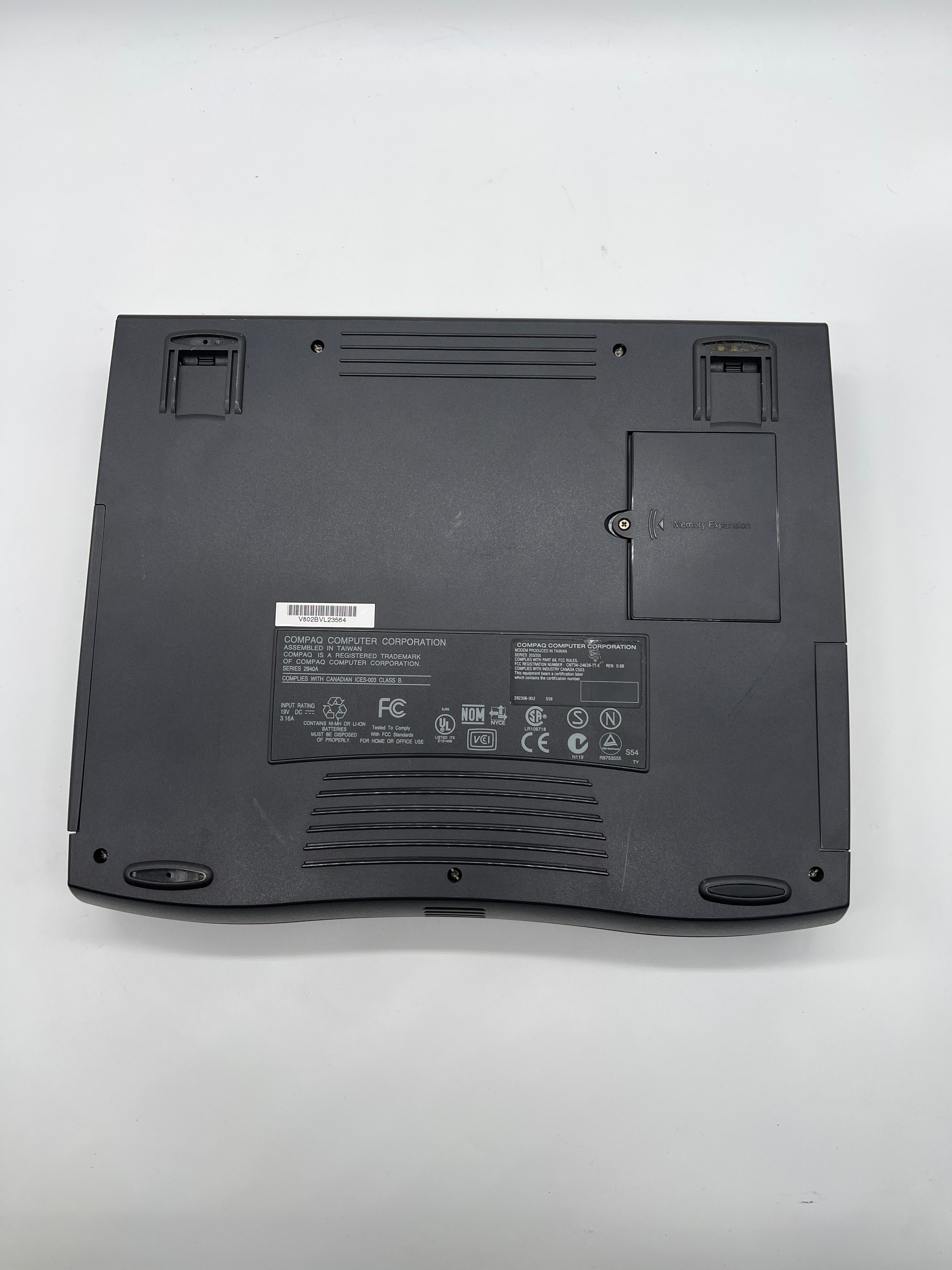 Compaq Presario 1220 12 in Cyrix 200GXm 32 MB Black Laptop-Vintage