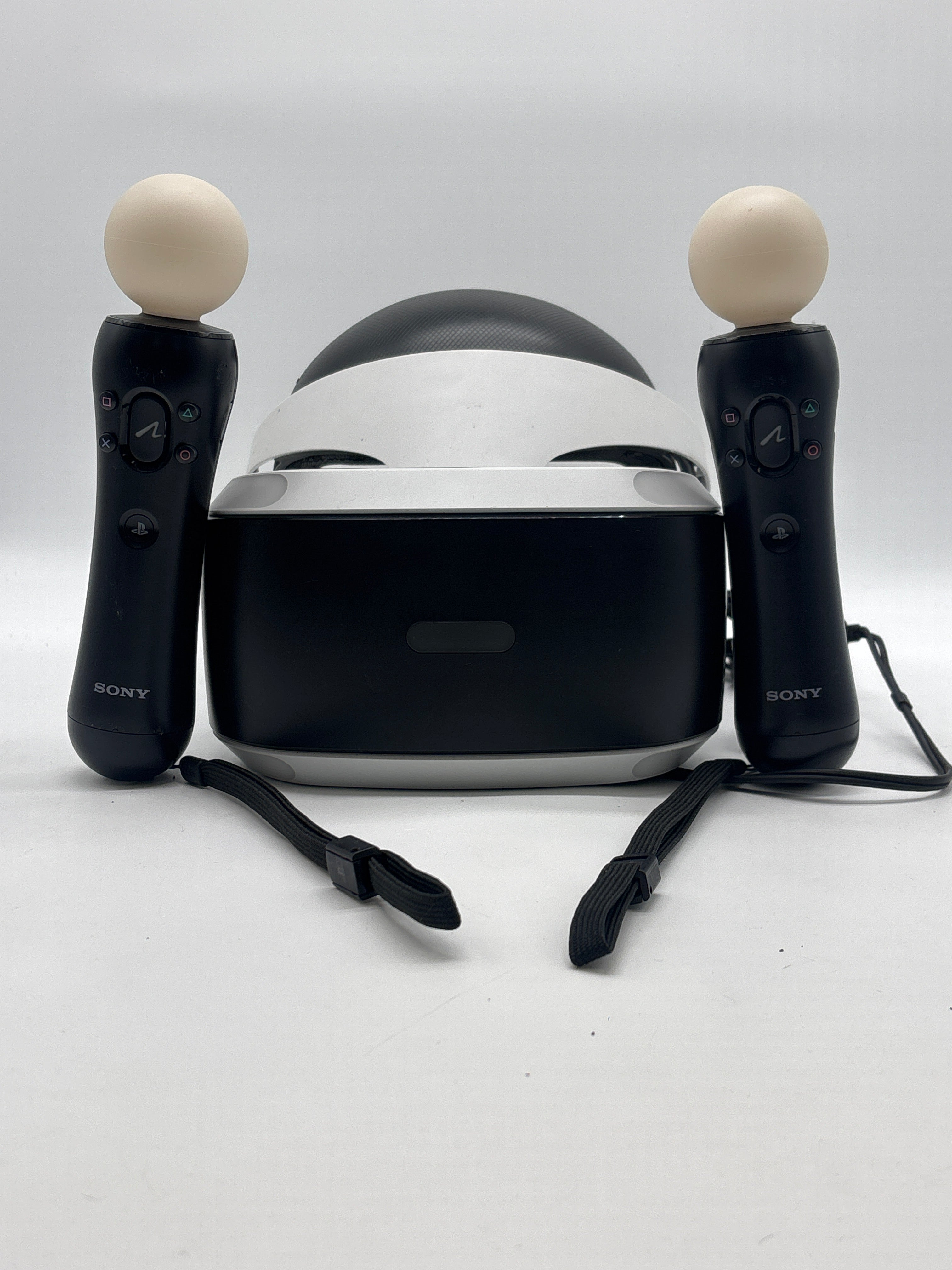 Sony CUh-ZVR2 PlayStation 4 (PS4) VR Headset + Camera W/ 2 Controllers)