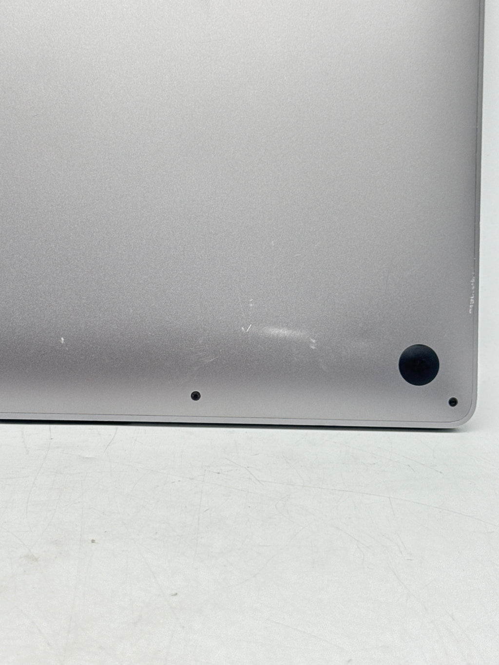 Apple MacBook Pro 13 Inch A2338 Apple M1 Chip 8GB RAM 256GB SSD - Used