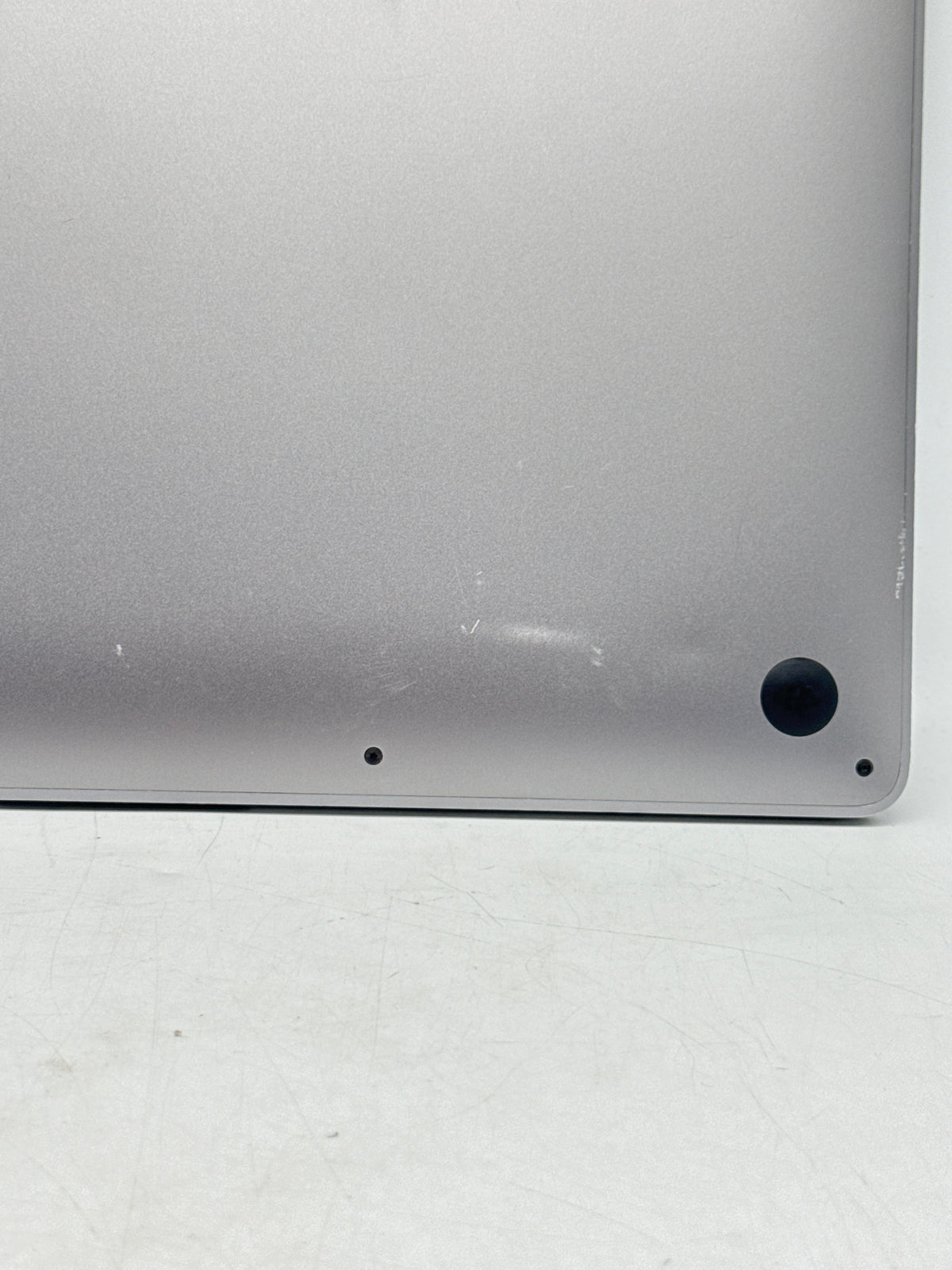 Apple MacBook Pro 13 Inch A2338 Apple M1 Chip 8GB RAM 256GB SSD - Used