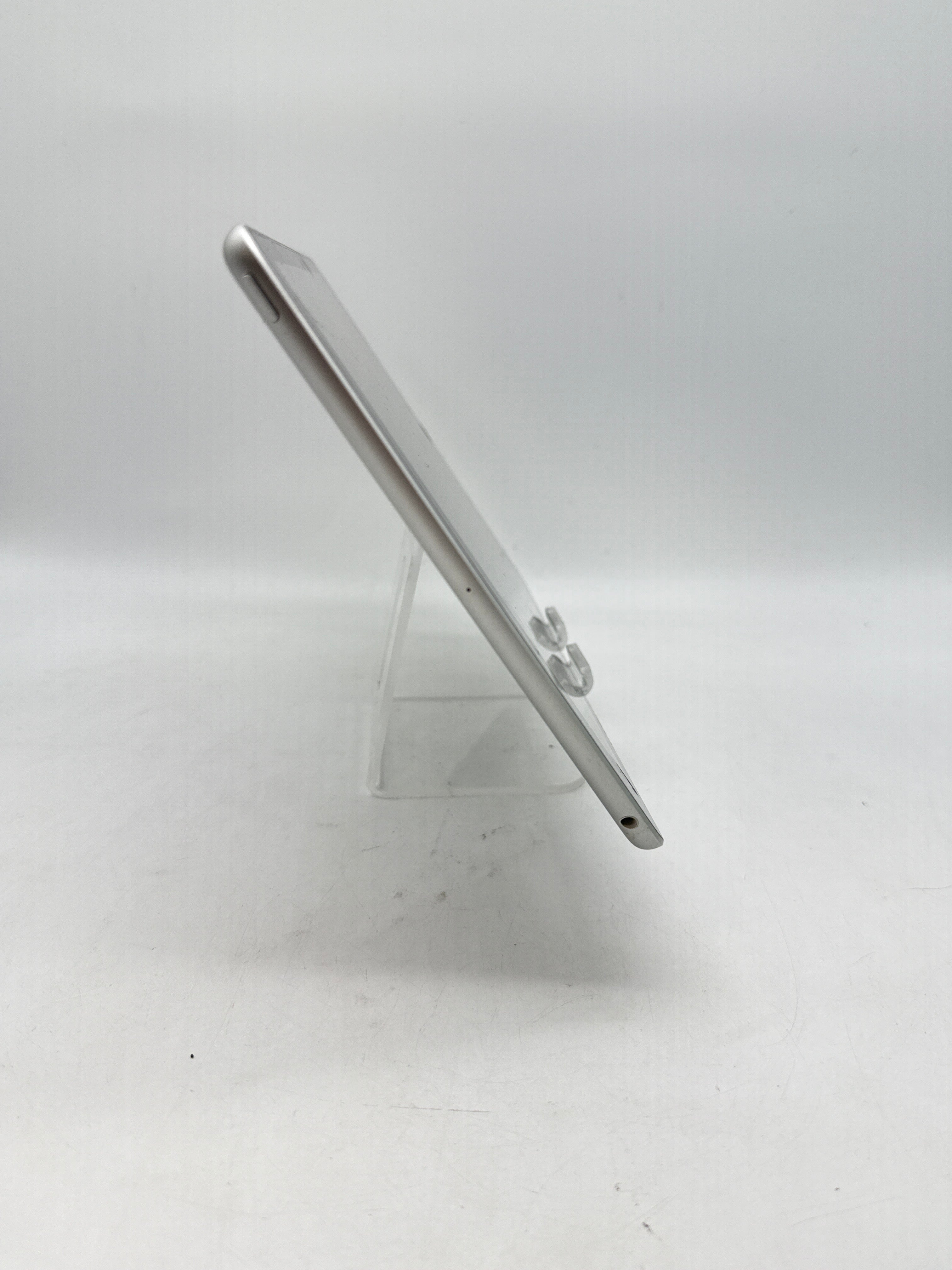 Apple iPad 9th Gen A2602 64GB Wi-Fi with Apple Pencil - Used