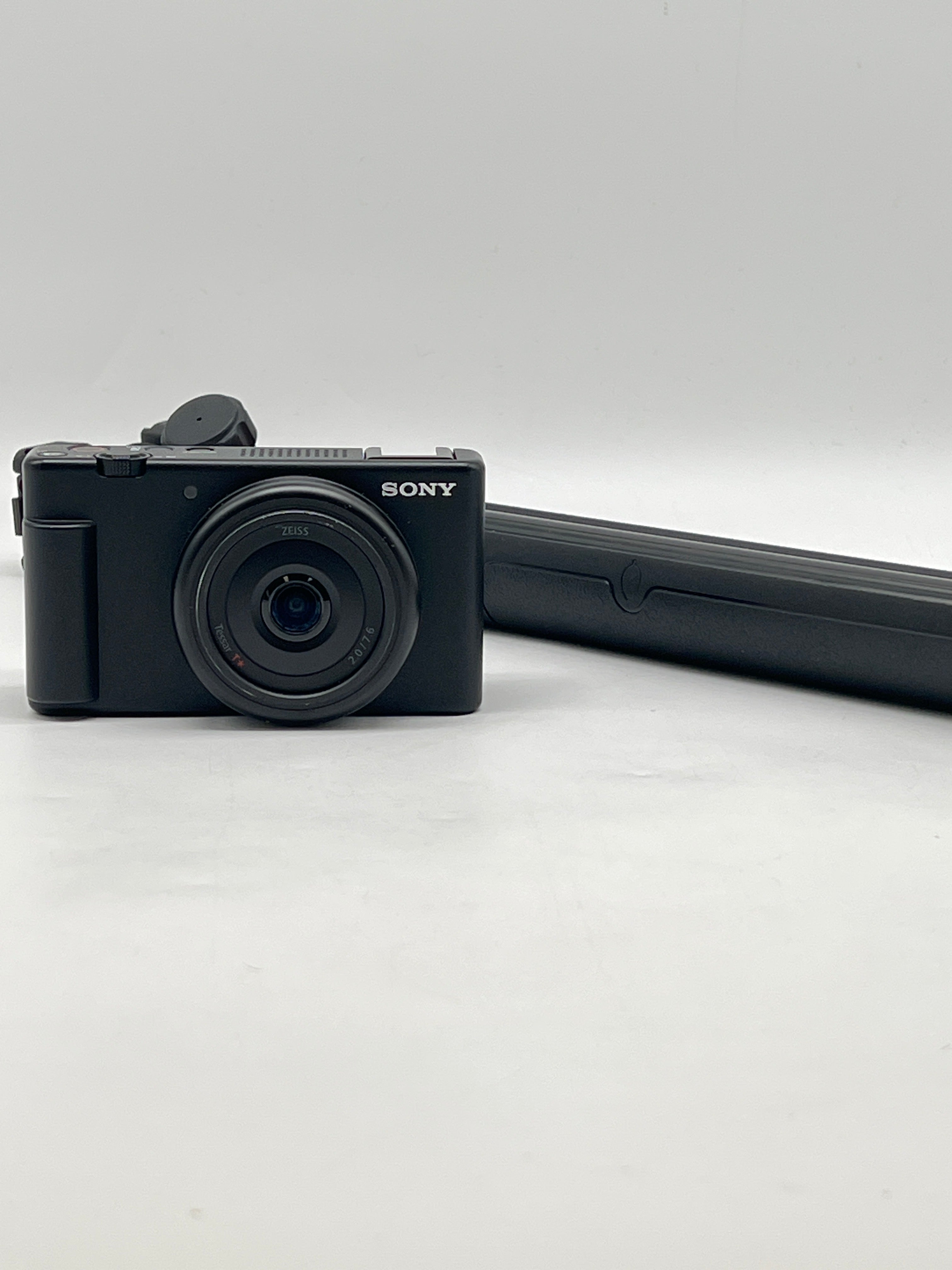 Sony ZV-1F Compact Digital Vlogging Camera 20.1MP - Used