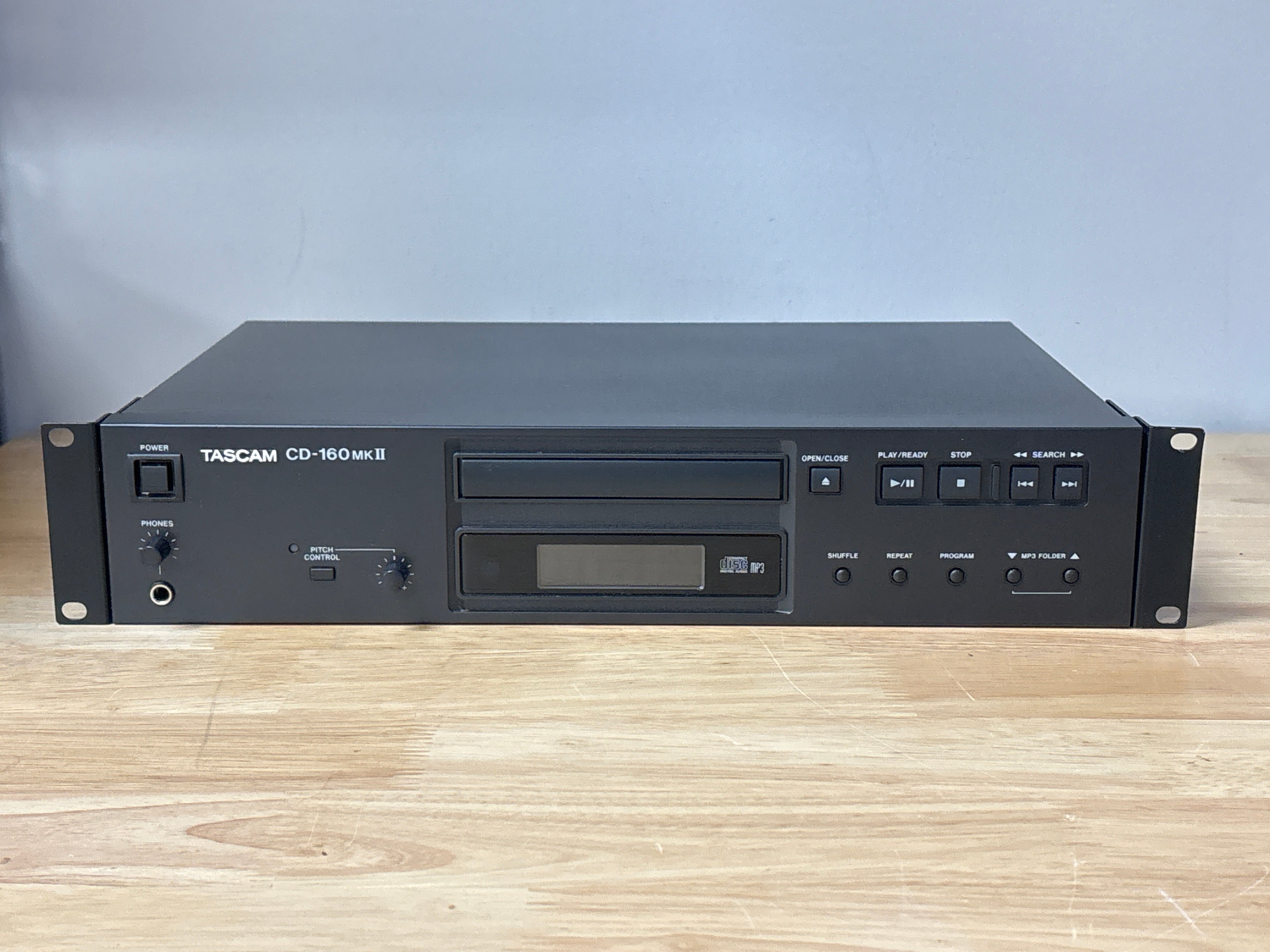 Tascam CD-160 MKII CD Player Black Bluetooth MP3 WAV