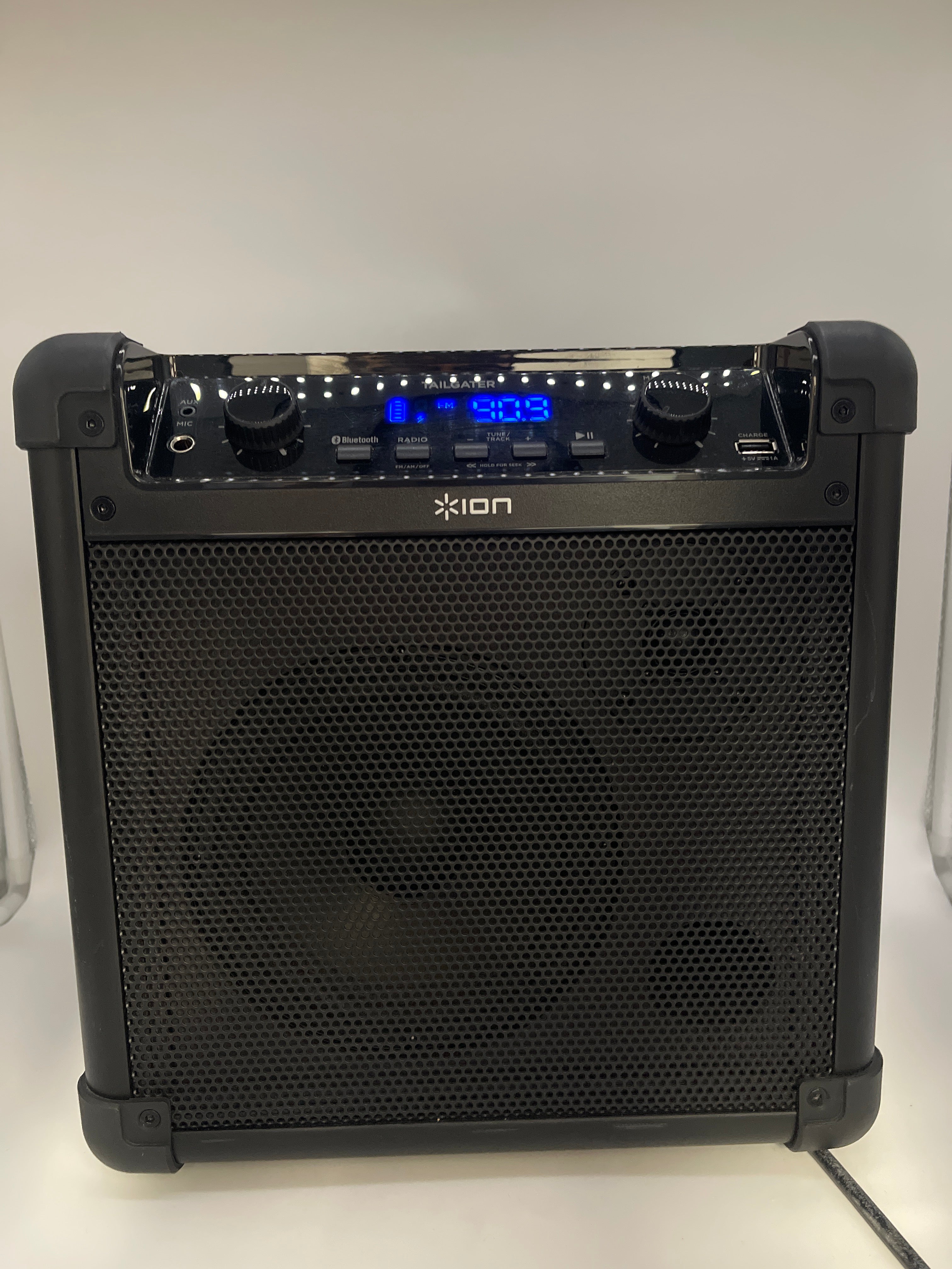ION Audio Tailgater Tough Portable Speaker System Black iPA77 Used